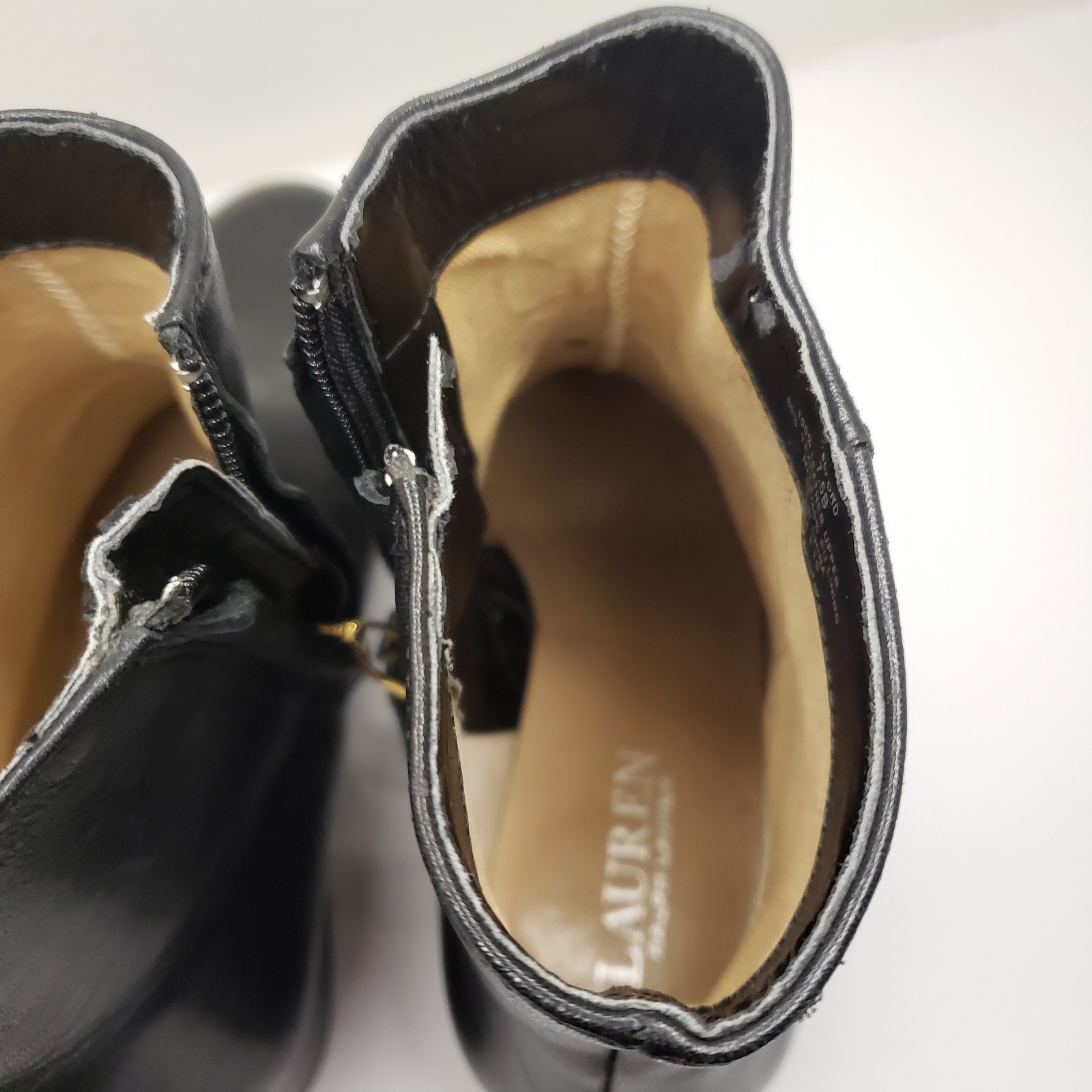 Lauren Ralph Lauren Women 7.5B Boots Ankle Bootie Black Leather Pull On Side Zip