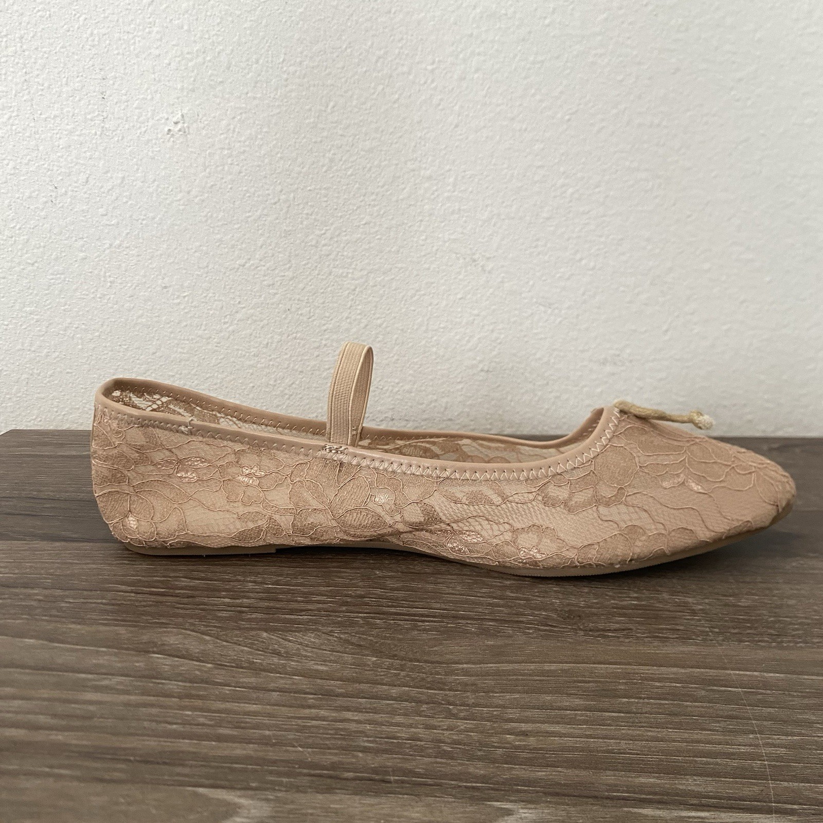 Lulus Womens Veera Lace Bow Ballet Flats Size 11M Light Nude RUNS LARGE