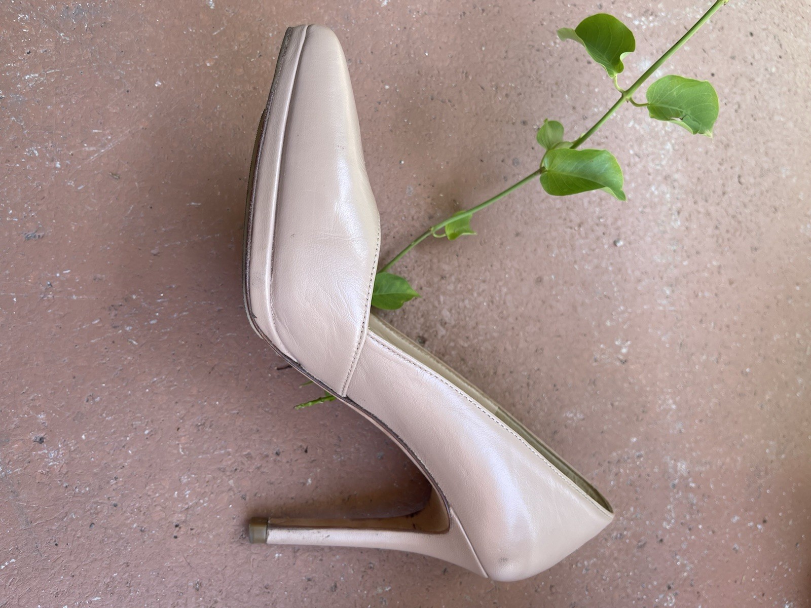 MINELLI HIGH HEEL PUMPS! Tan leather! Excellent condition! Size EU 37 -US 6-6.5