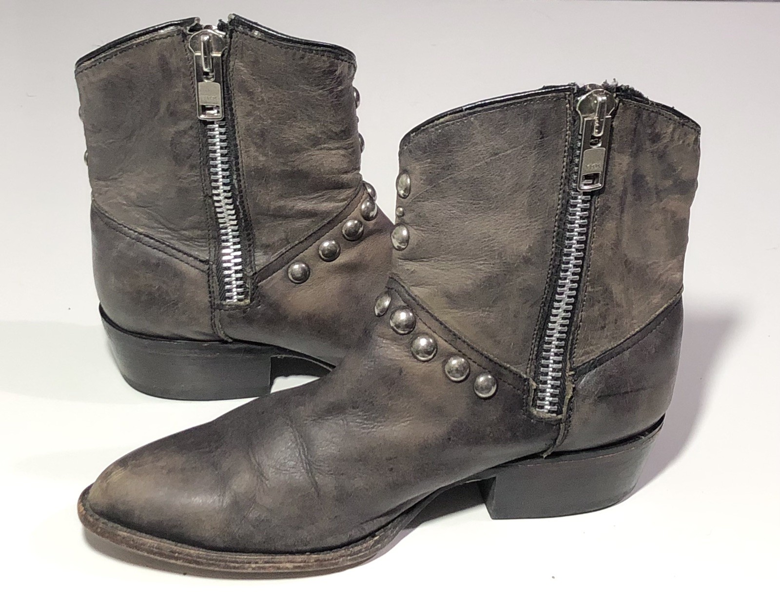 Matisse Studded Ankle Leather Moto Booties 6.5 Taupe Distressed Zip Pointed Toe
