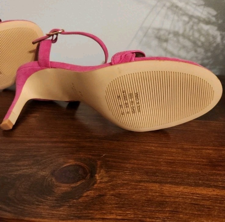 Stuart Weitzman Women’s Dancer Twistie 100 Suede Sandals Size 8.5