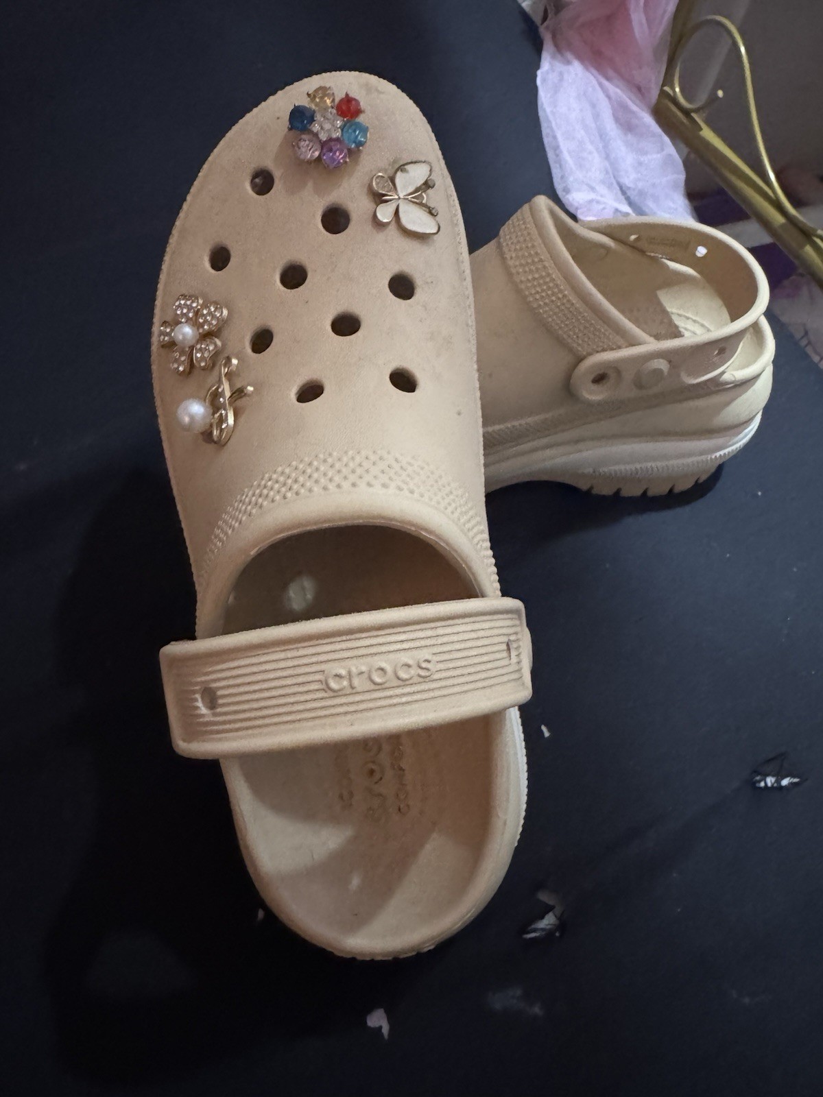 Crocs Classic Women’s Clog Beige US 8 Slip-On Cushioned Comfort