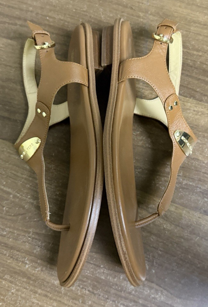 Michael Kors mk Plate Luggage 18K Gold Buckle Leather Sandal Women’s Sizes 8