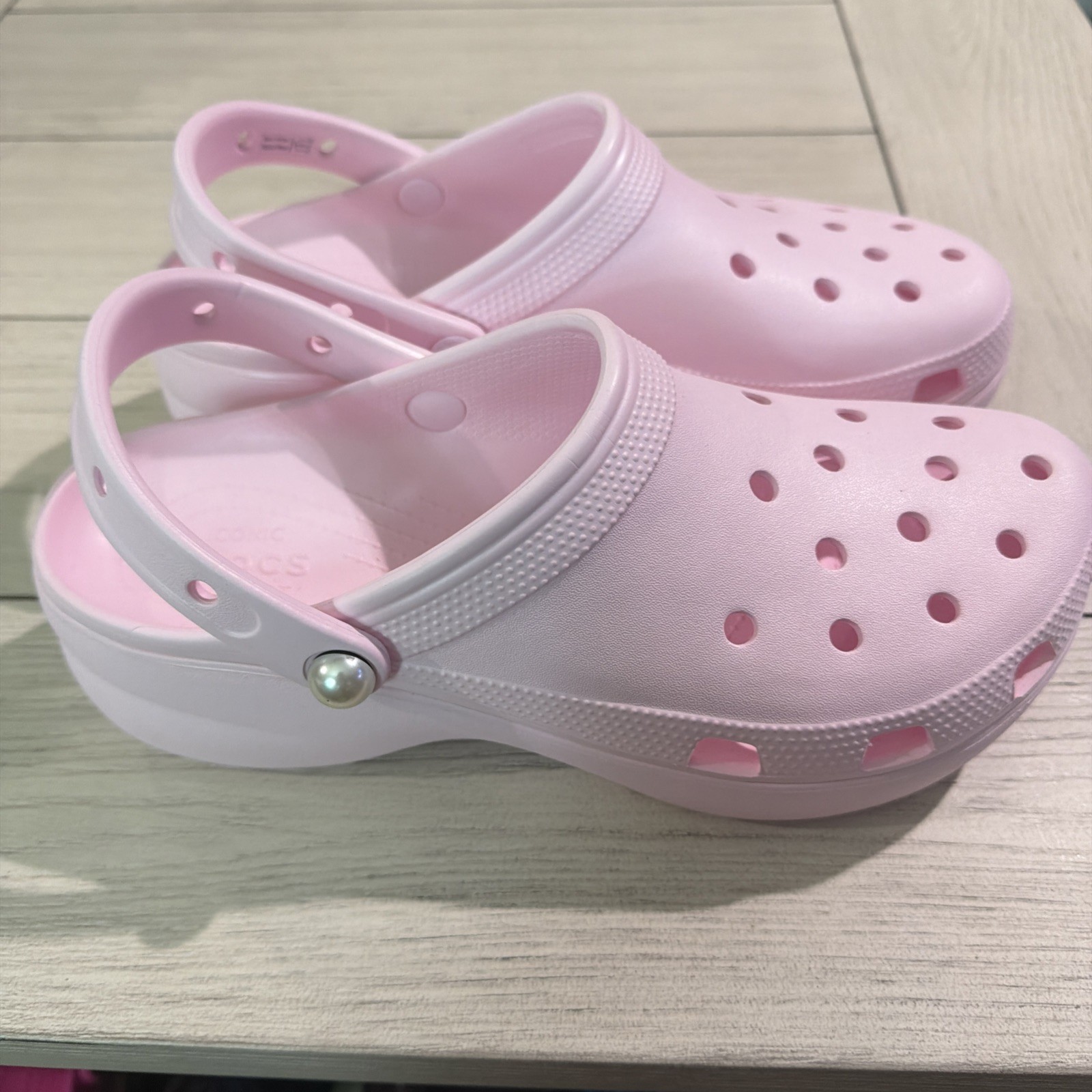 NEW Iconic Crocs Crush Platform Clogs Pearl Accent Comfort Light Pink Women’s 11