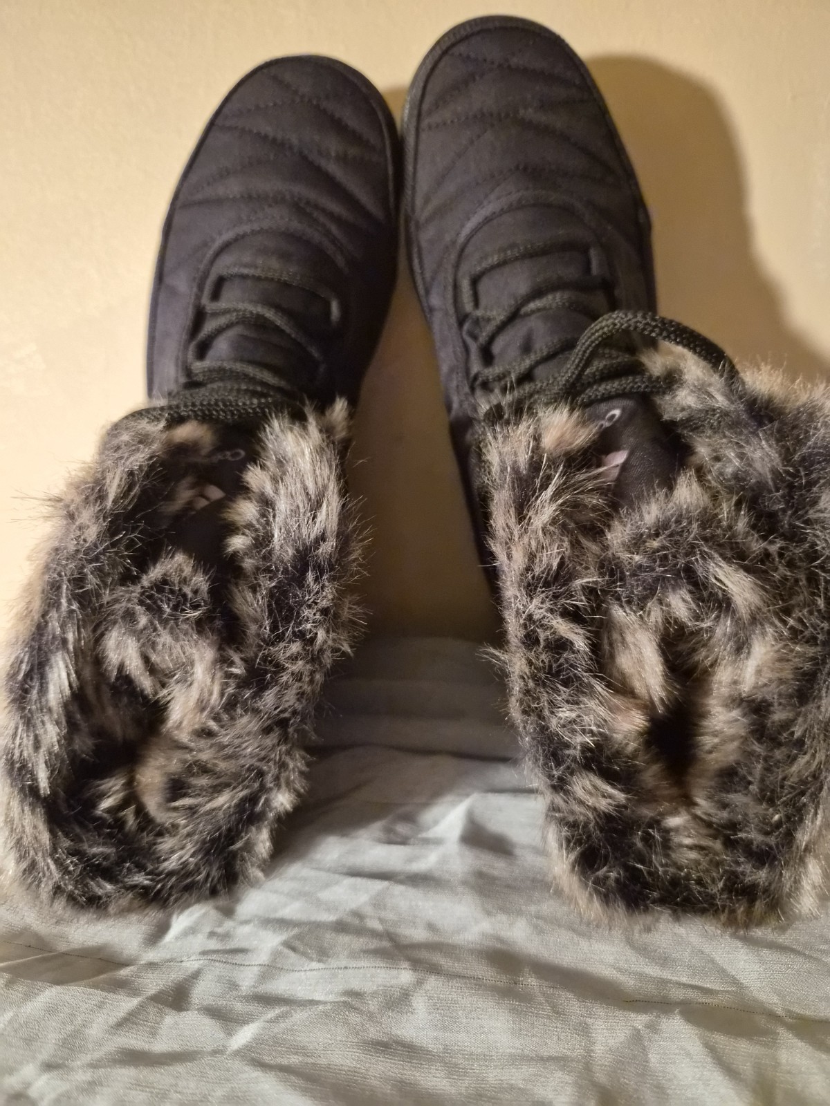 Columbia Minx Shorty Women’s Black Waterproof Faux Fur Trim Snow Boots US 7.5