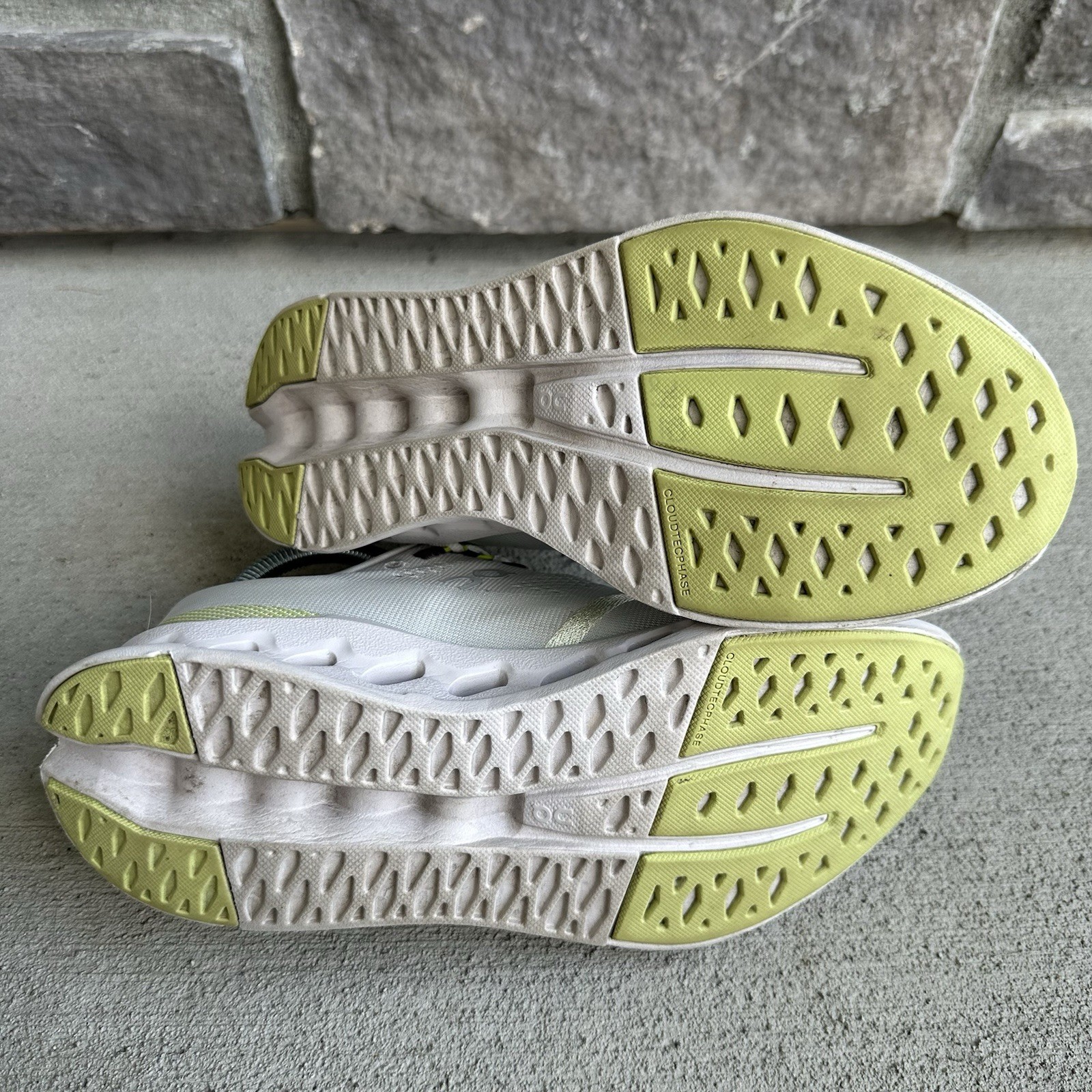 On Cloudsurfer Women’s 7.5 Running Shoes White Sand Sneakers 3WD10440248