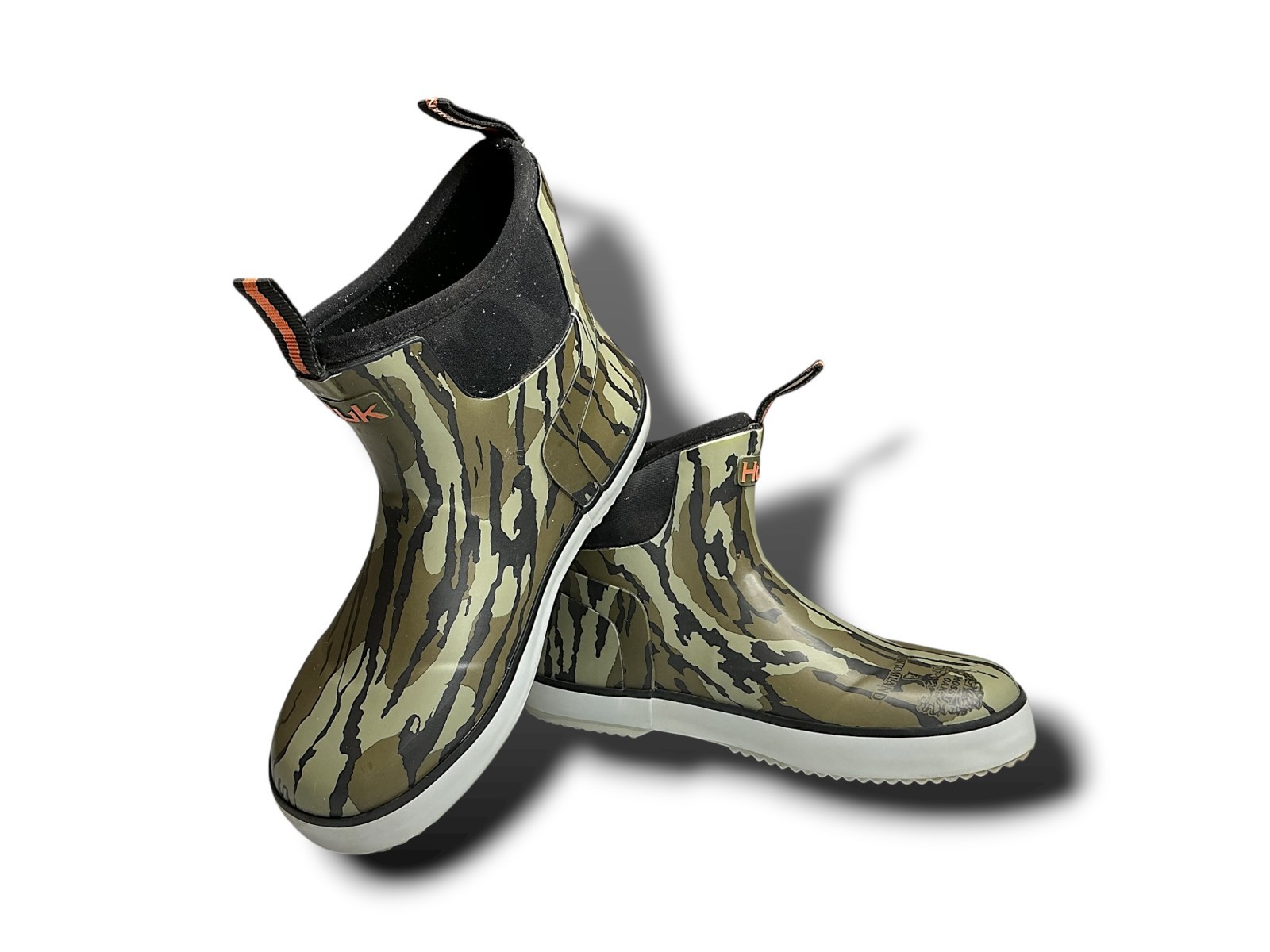 HUK Rogue Wave Boots Womens 5 Mossy Oak Original Bottomland Camo Waterproof $120