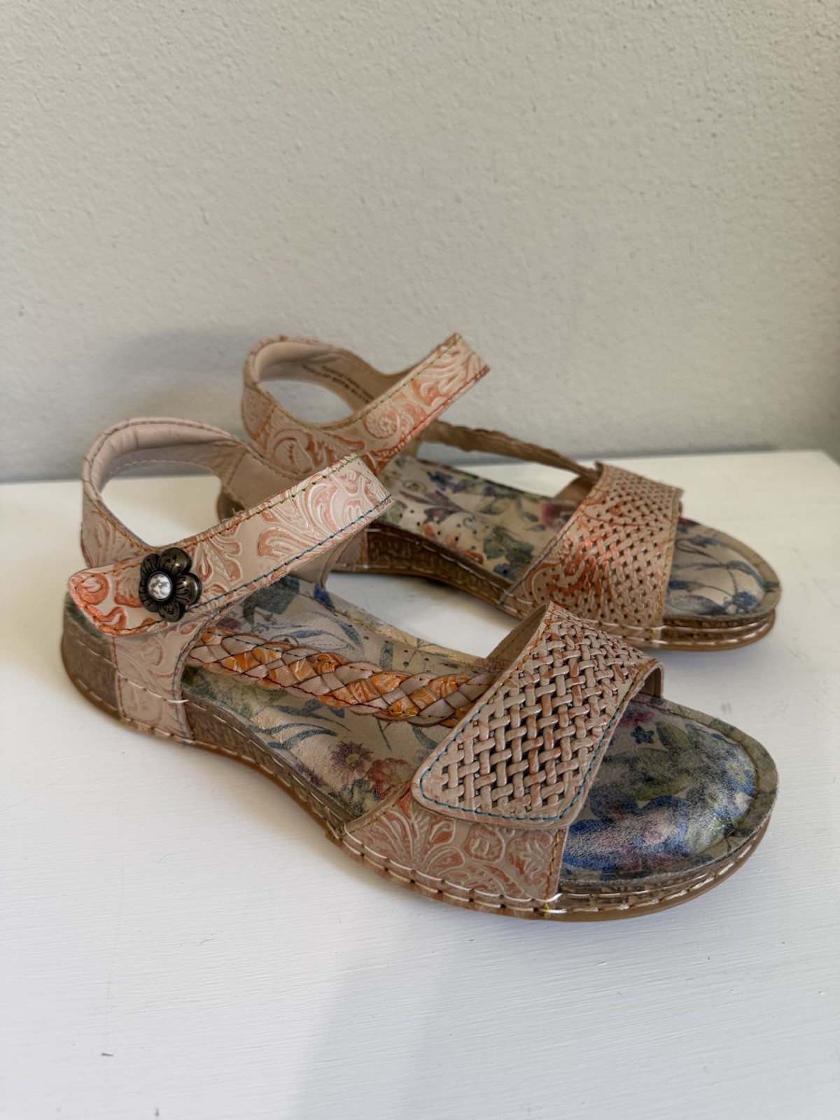L’Artiste by Spring Step Popular Beige Multi Size 40 NEW in box