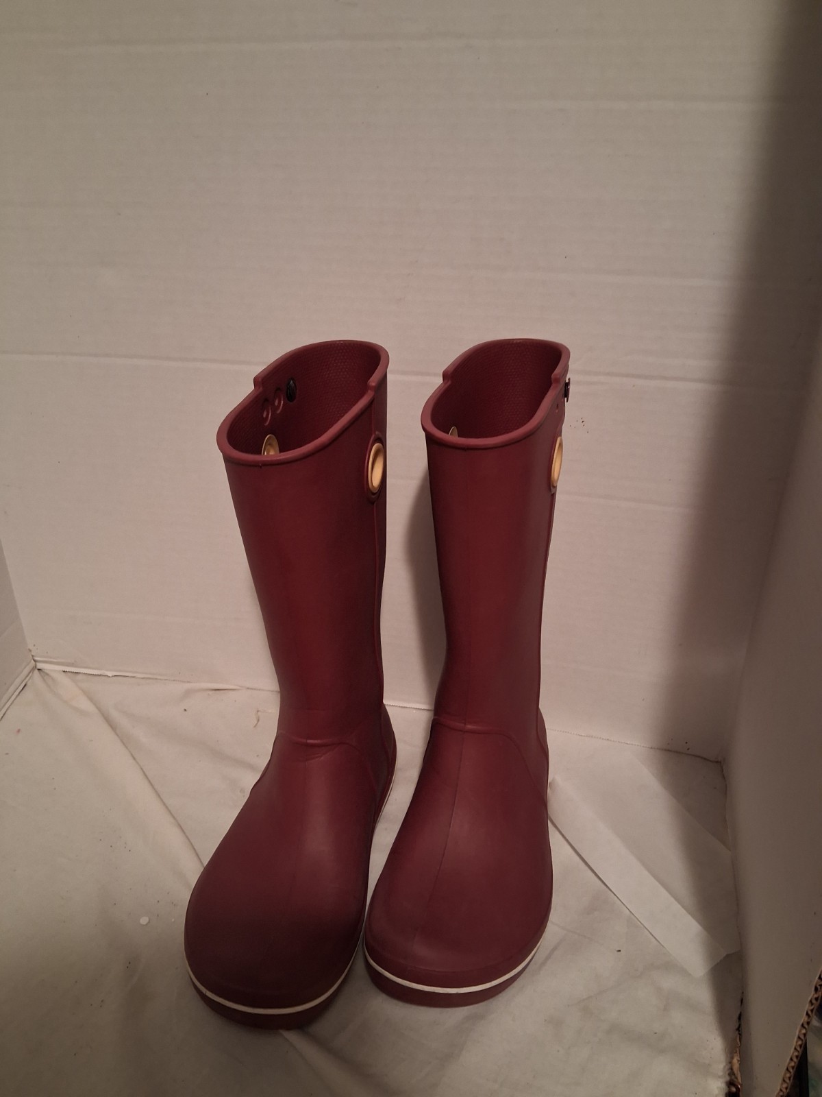 Crocs Jaunt Womens Size 8 W Tall Rain Garden Boots Purple Waterproof