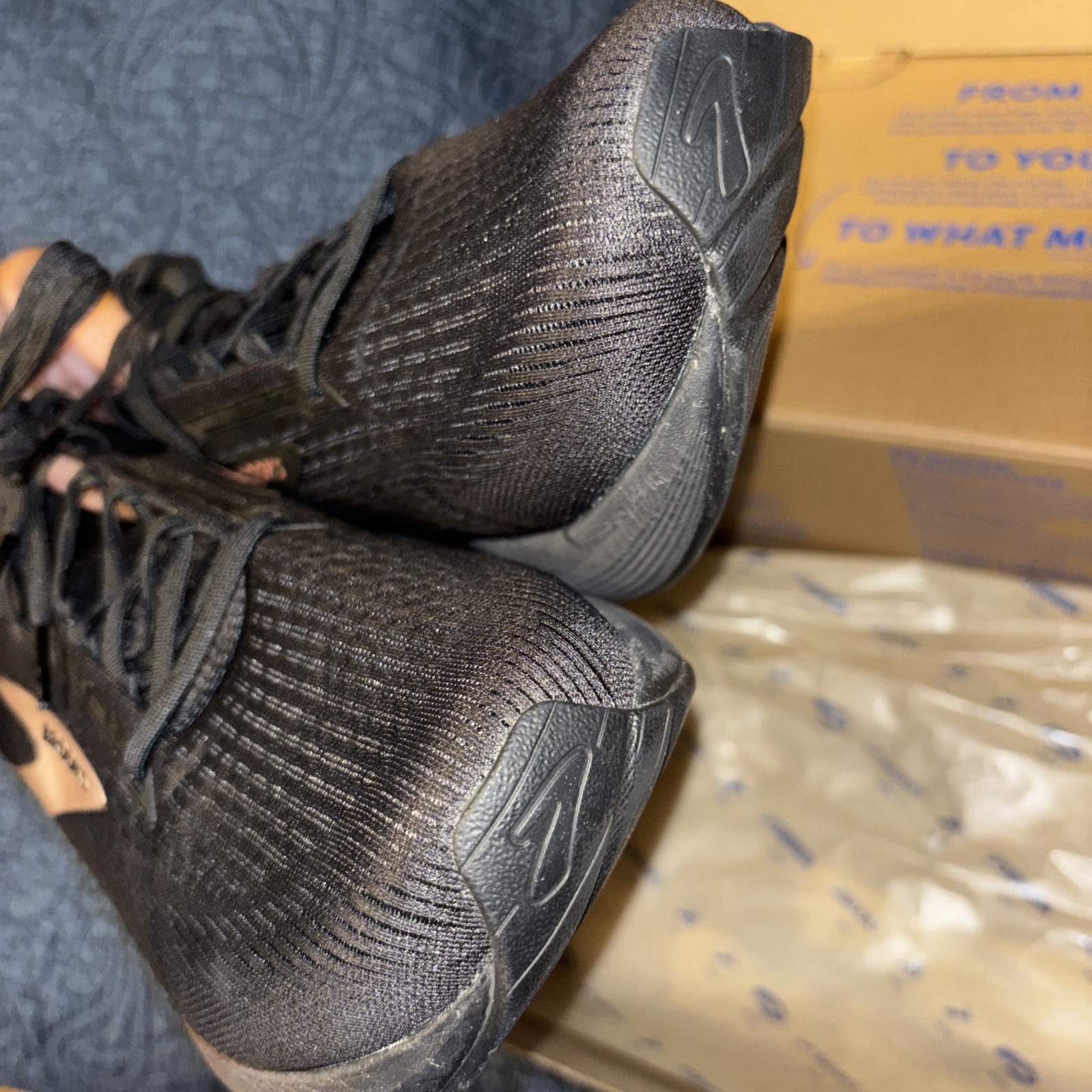 NIB Brooks Revel 8 Women 12 M Run Walk Sneakers Shoes Black Rose Gold 44.5