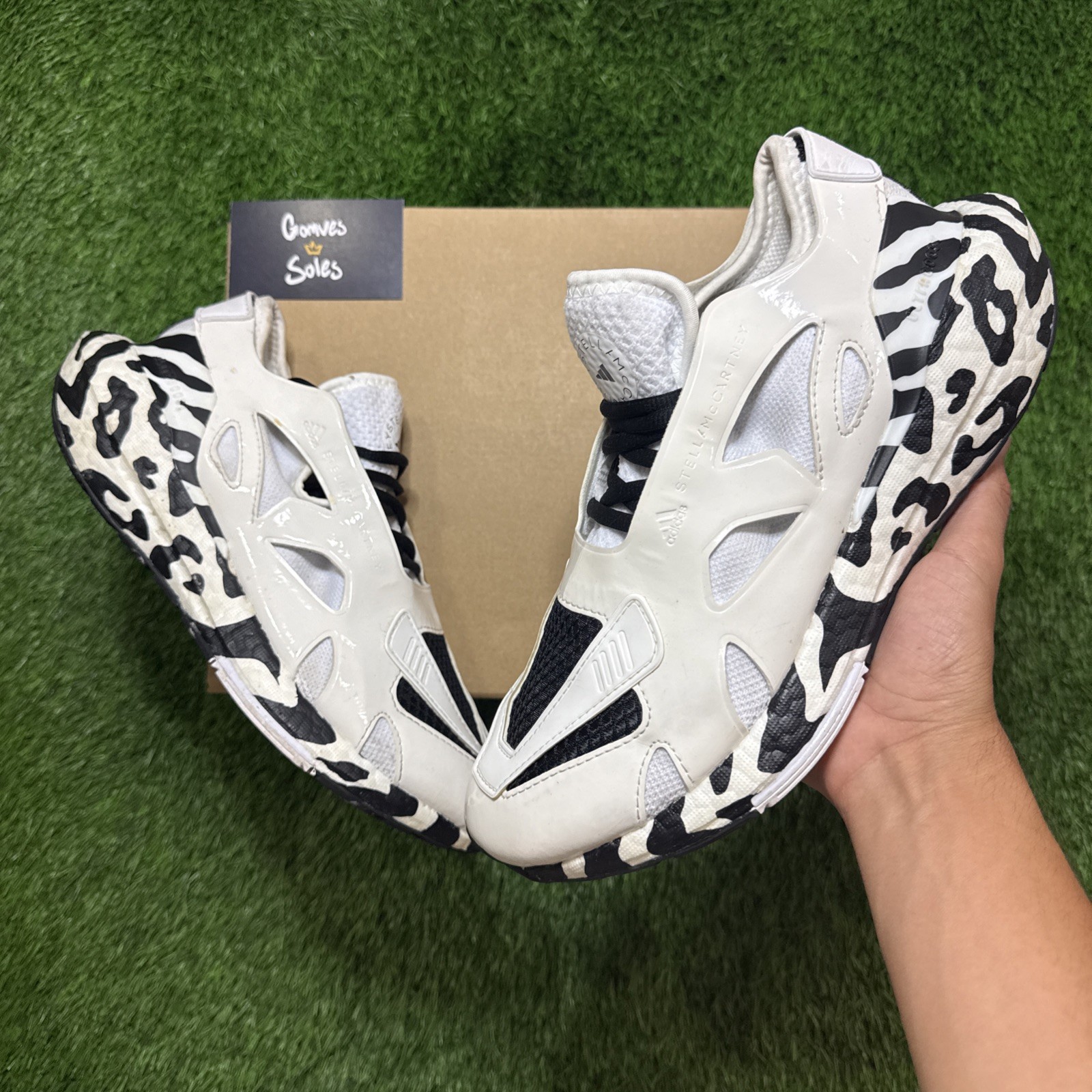 Size 8.5 – Stella McCartney x adidas UltraBoost 22 Zebra W