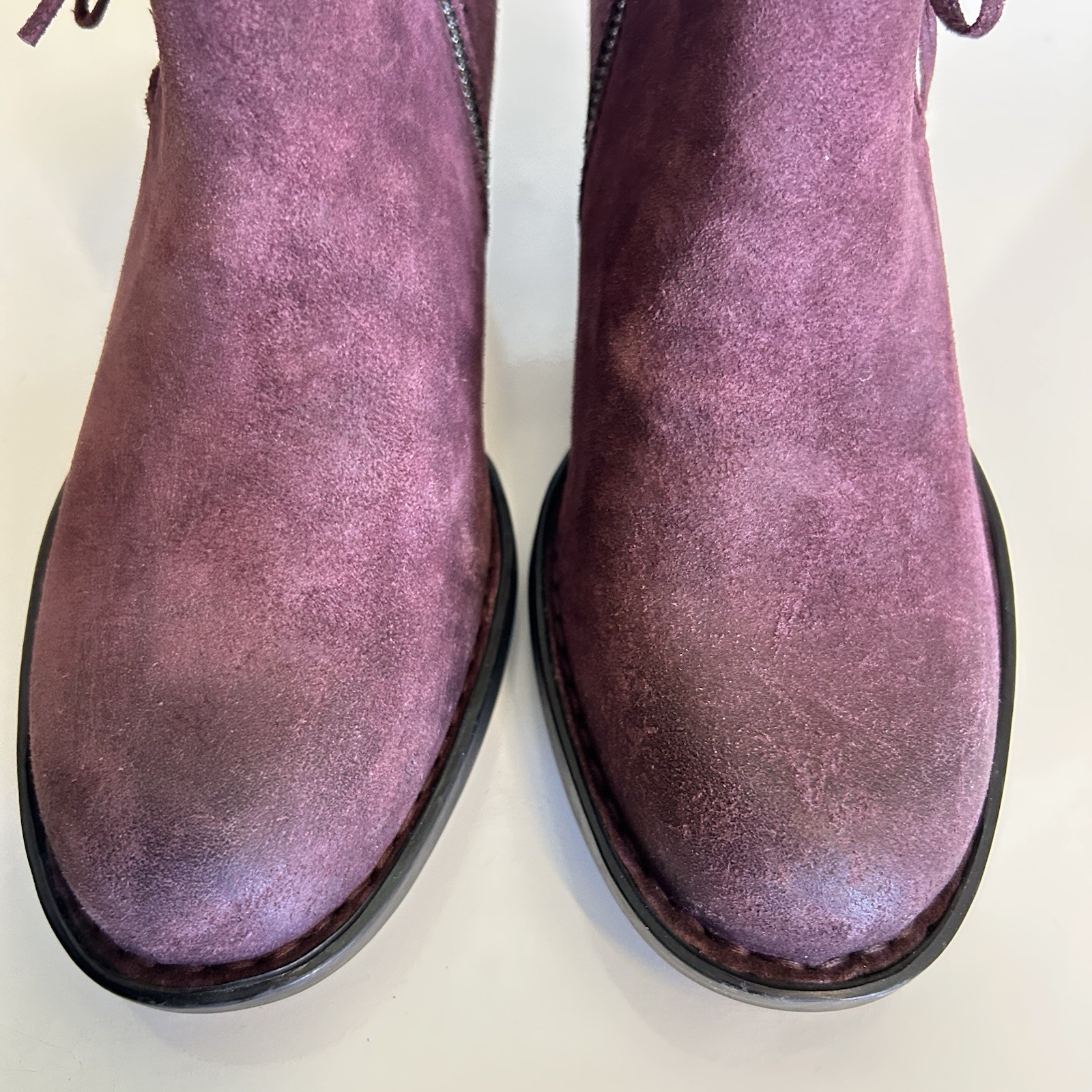 Born Women’s Sz 6M Ankle Boots Booties Shoes Burgundy Distressed Suede Zip Up