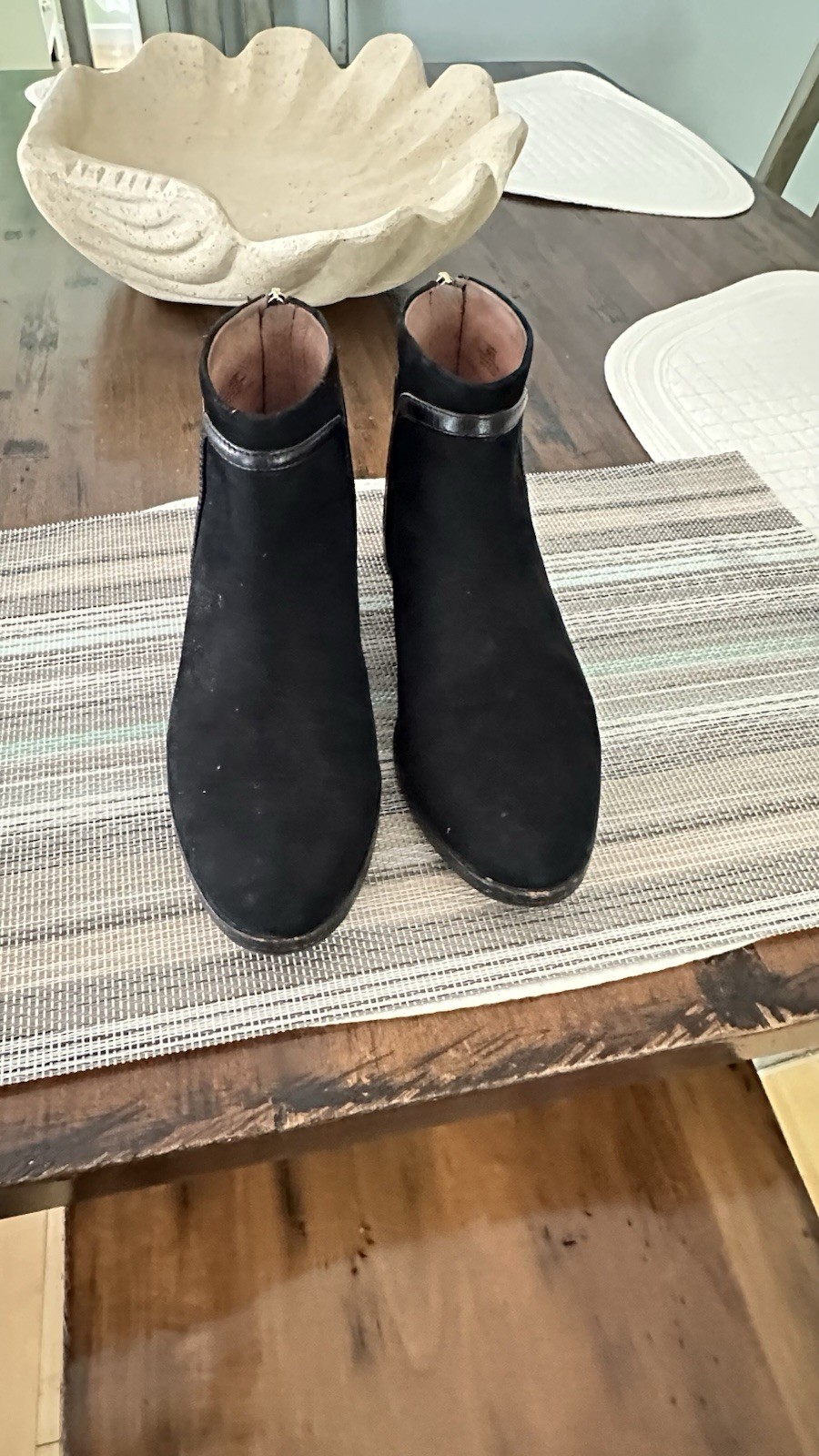 Louise Et Cie Black Leather Ankle Boots Size 6 M Modern Minimalist Contemporary