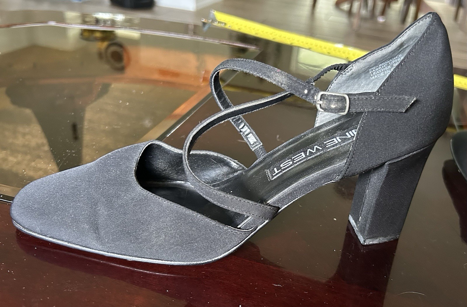 Nine West Women’s Black Strappy Closed Round Toe Pumps Size 8 M Block Heel 3.5”