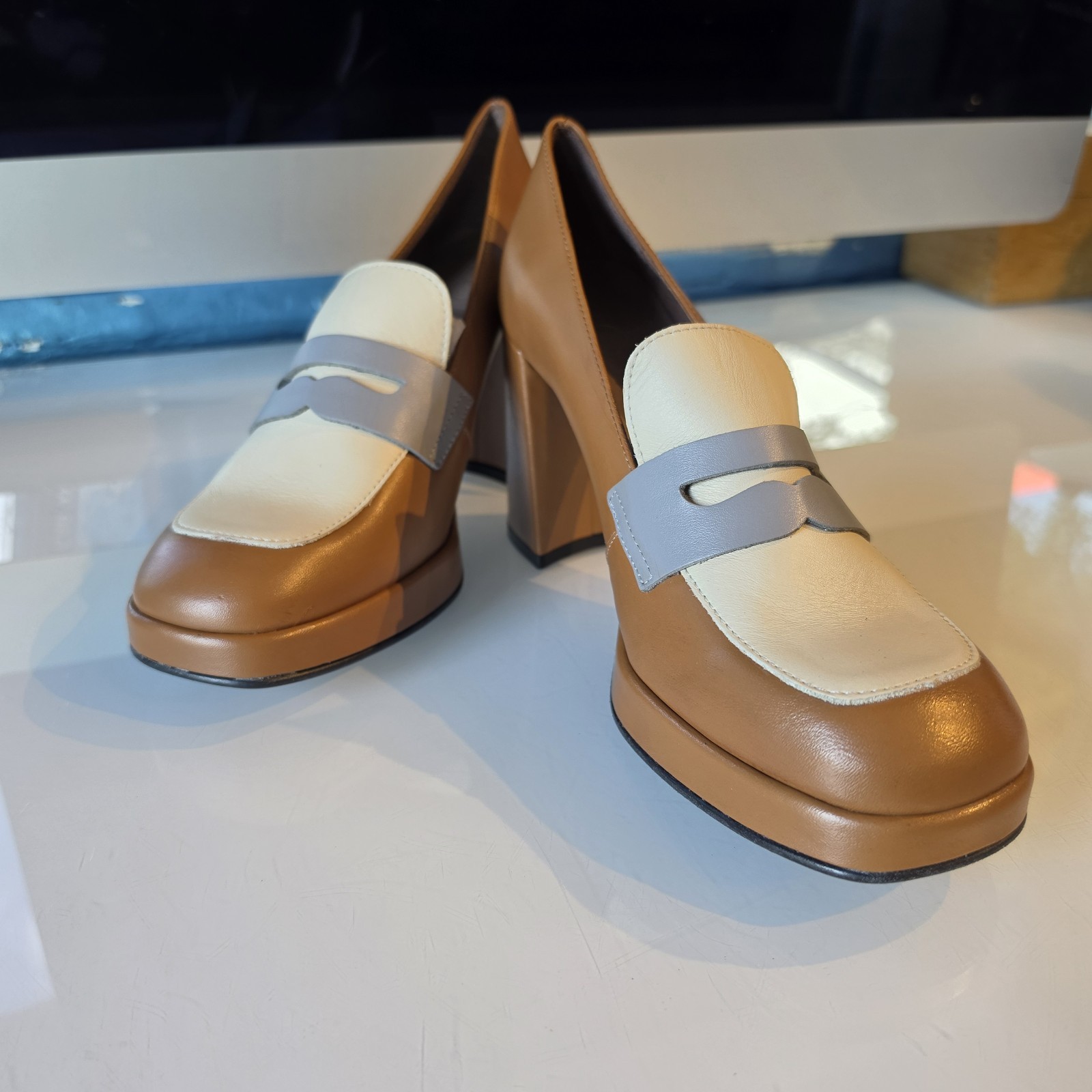 Wonders H-5925 Platform Block Heel Loafers Camel Leather EU 37 US 6.5-7 Spain