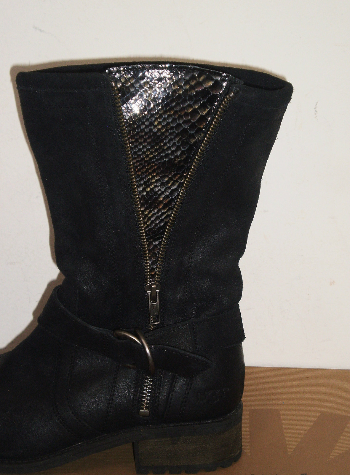 UGG Australia SILVA Moto Inspired Boot BLACK Burnished Suede 6US NWOB $175 MSR