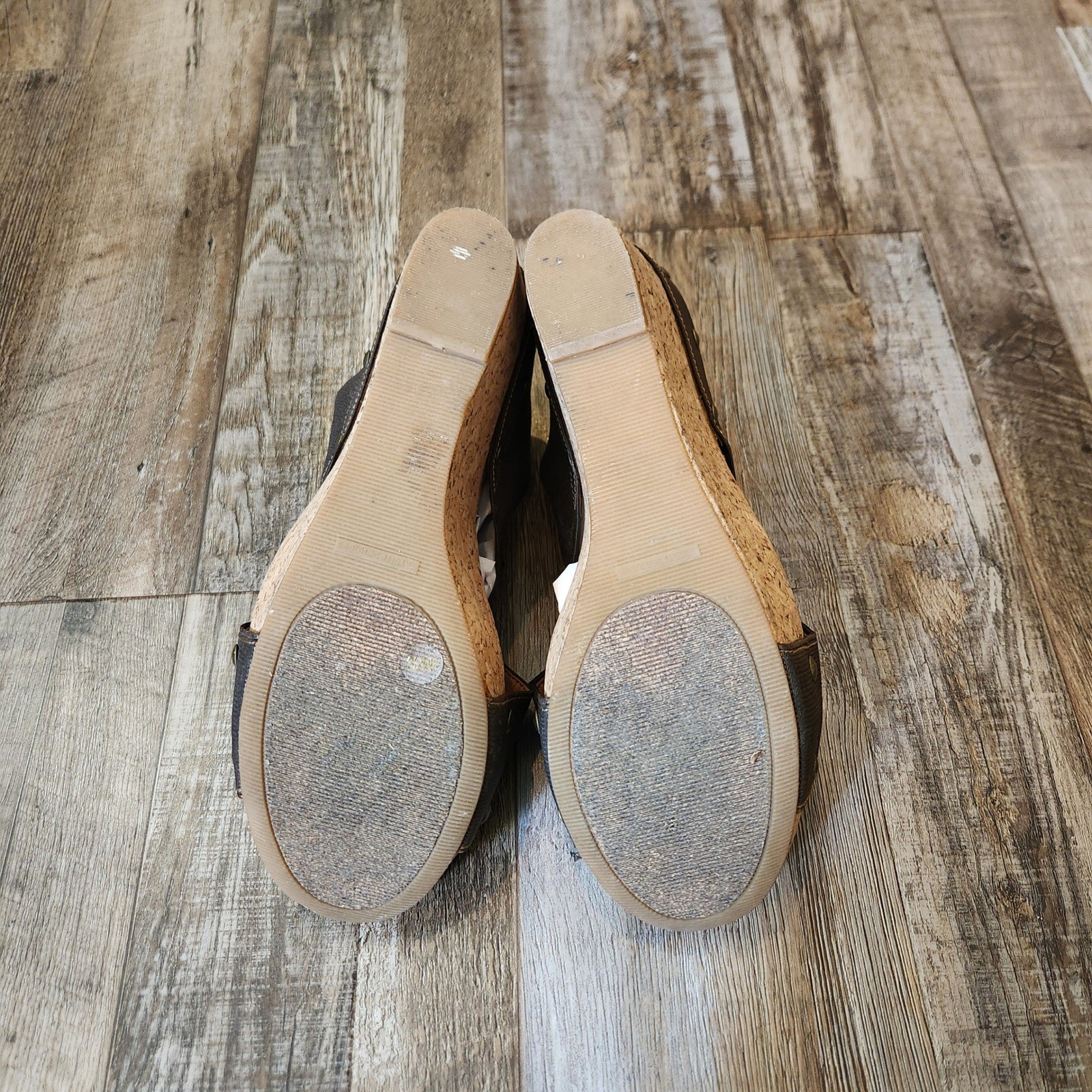 Lucky Brand Miller 2 Bronze Metallic Cork Wedge Sandals Womens 8M LK-MILLER2