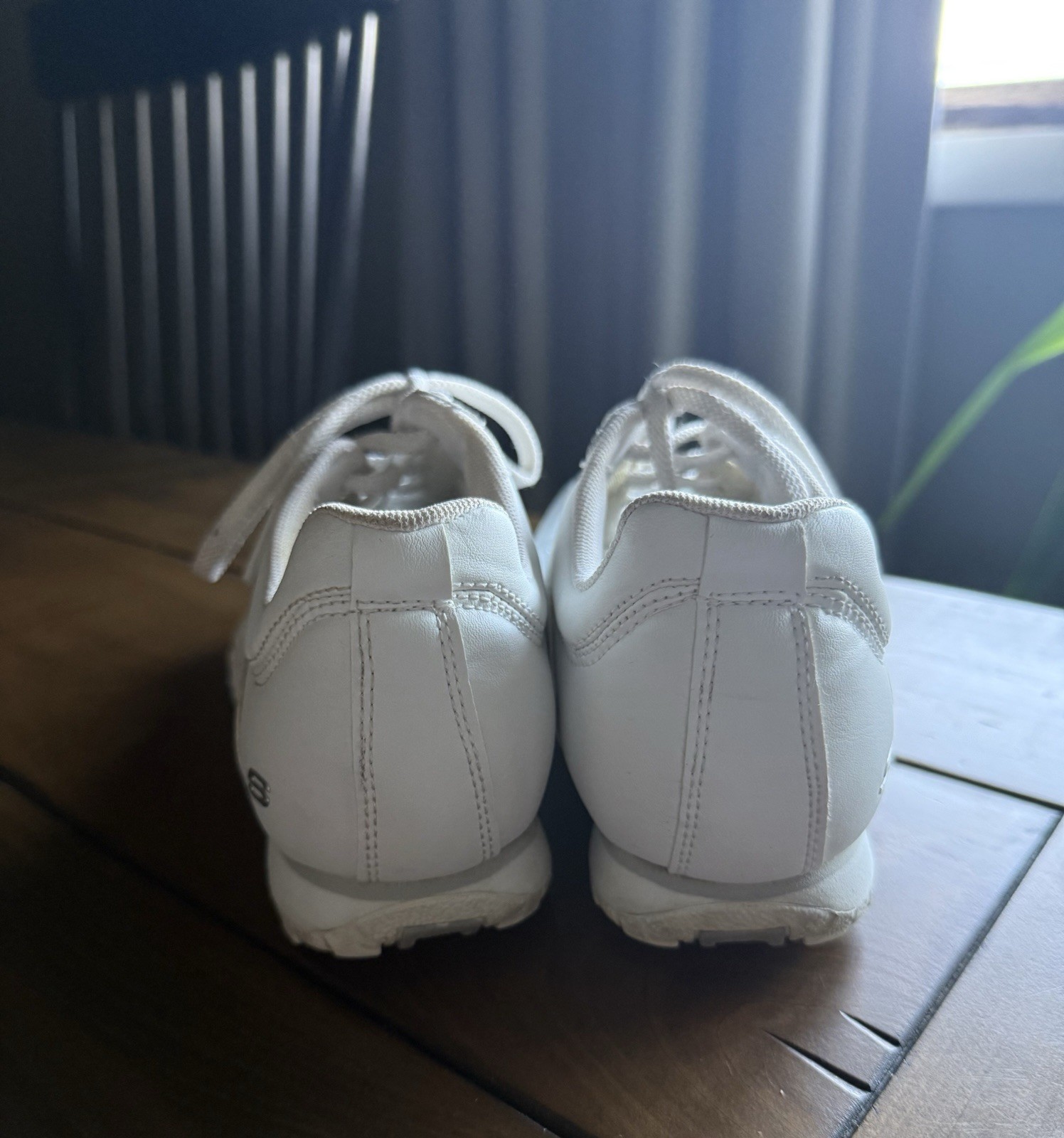 Vintage Skechers White & Silver Bling Dance Cheerleading Gymnastics Band – 7.5