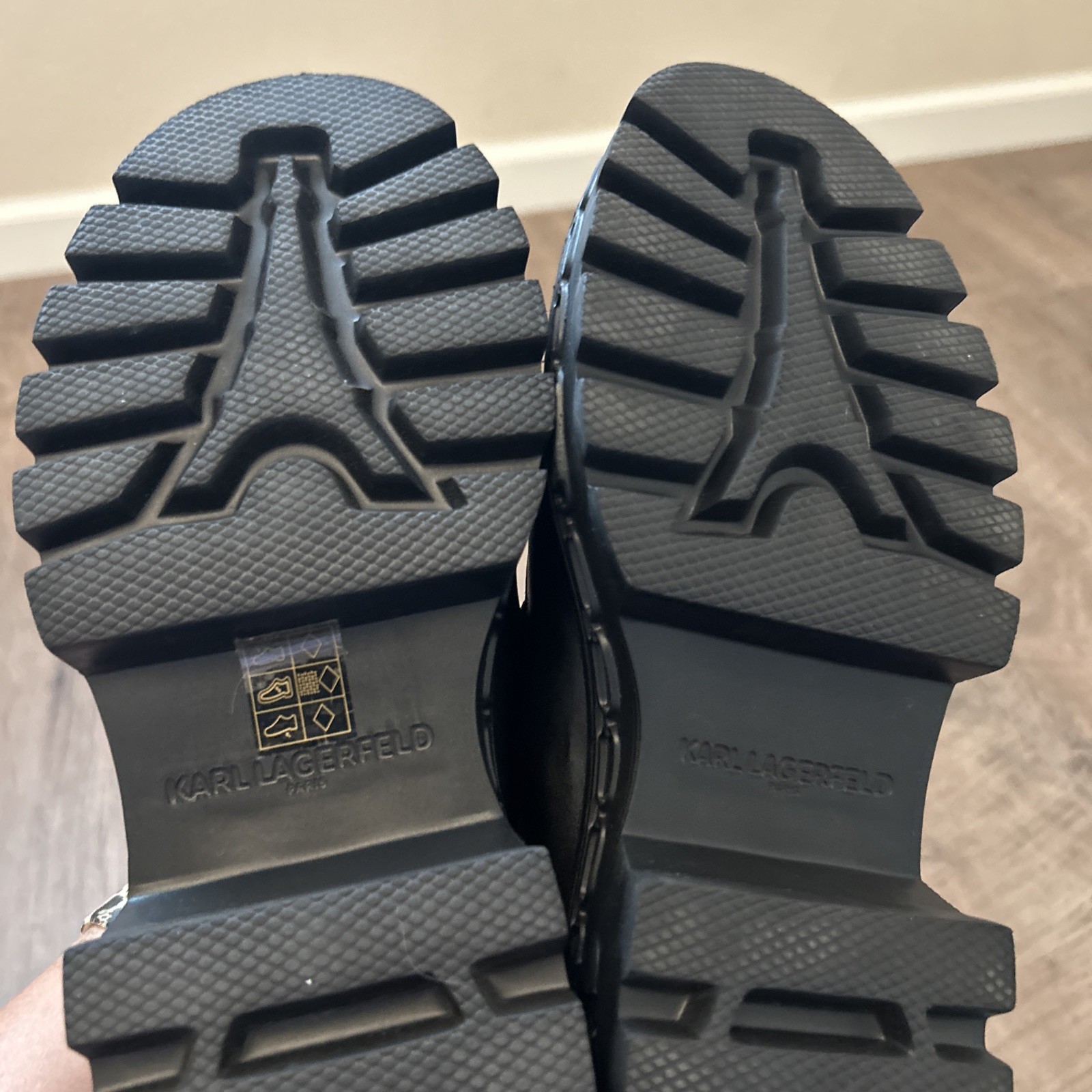 Karl Lagerfeld Paris Women’s 7M Shoes