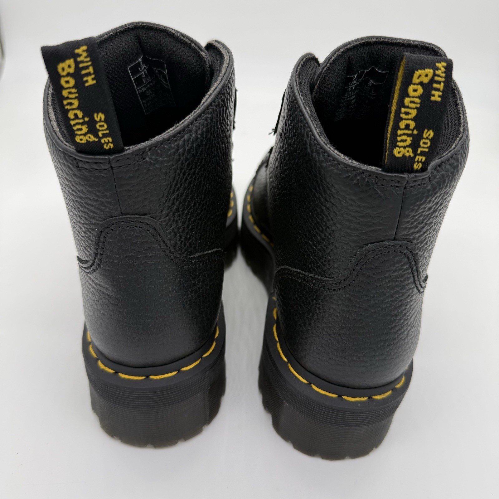 Doc Dr. Martens Devon FLWR Boots Quad Retro New W/O Box Leather LA004 Platform 9