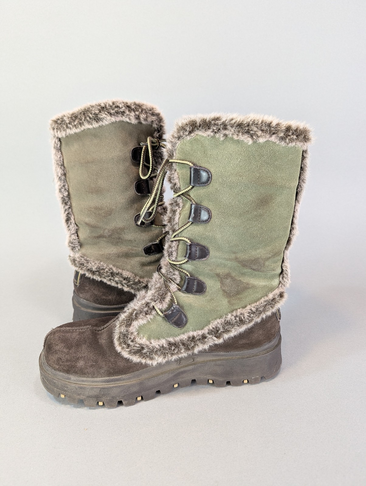 Vintage Y2K Skechers Size 9 Frolic Suede Winter boots Faux Fur Lined Suede Brown