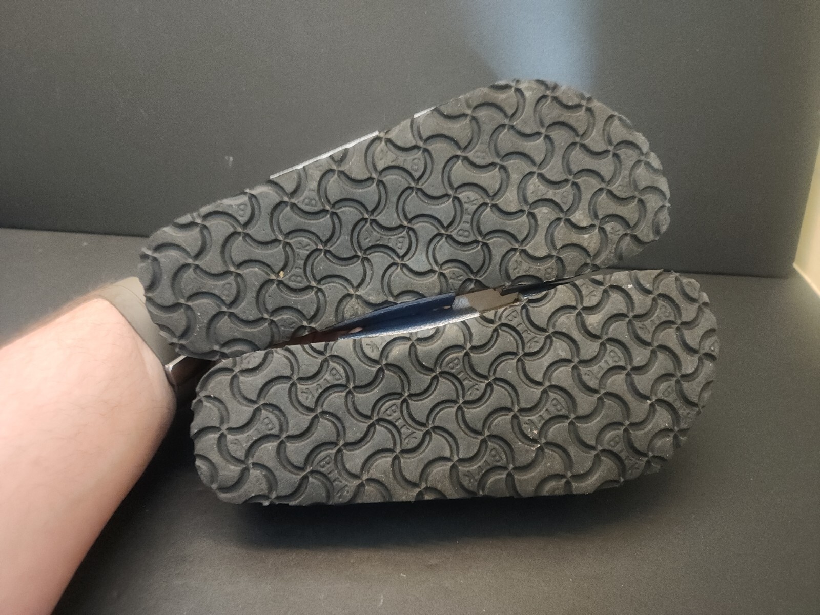 Birkenstock Birki’s Silver Sandals – Women’s US 5/5.5 – EU 36