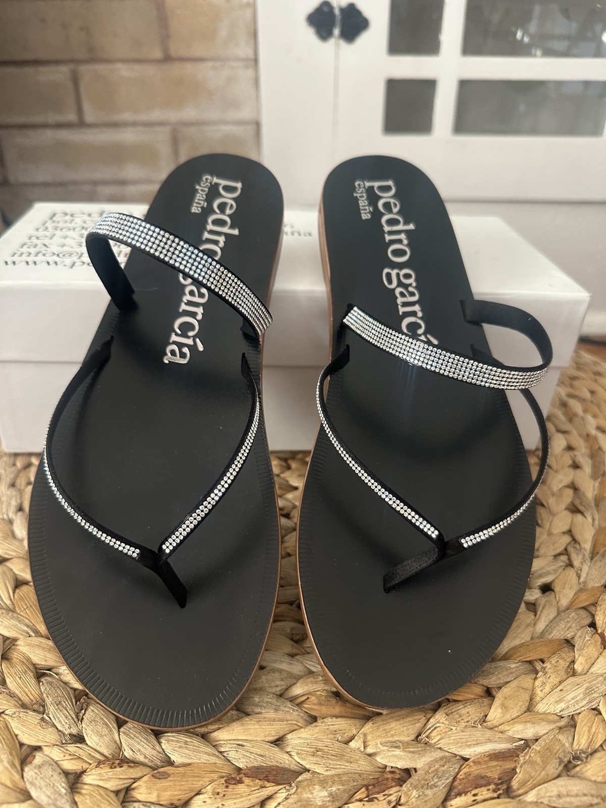 Pedro Garcia Black Leather Rhinestone Thong Flat Slip-On Sandals Women EU 40