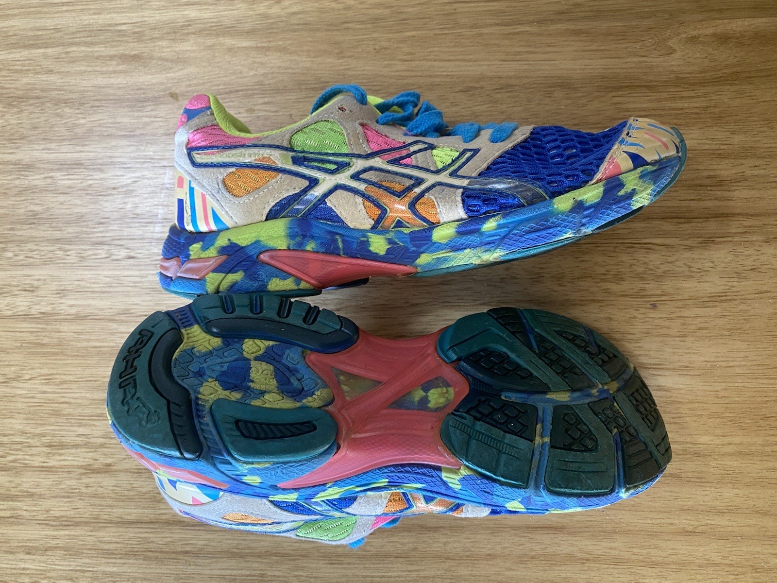 Womens Asics Gel Noosa Running Shoes / Multicoloured / Size 7 US / EUR 30