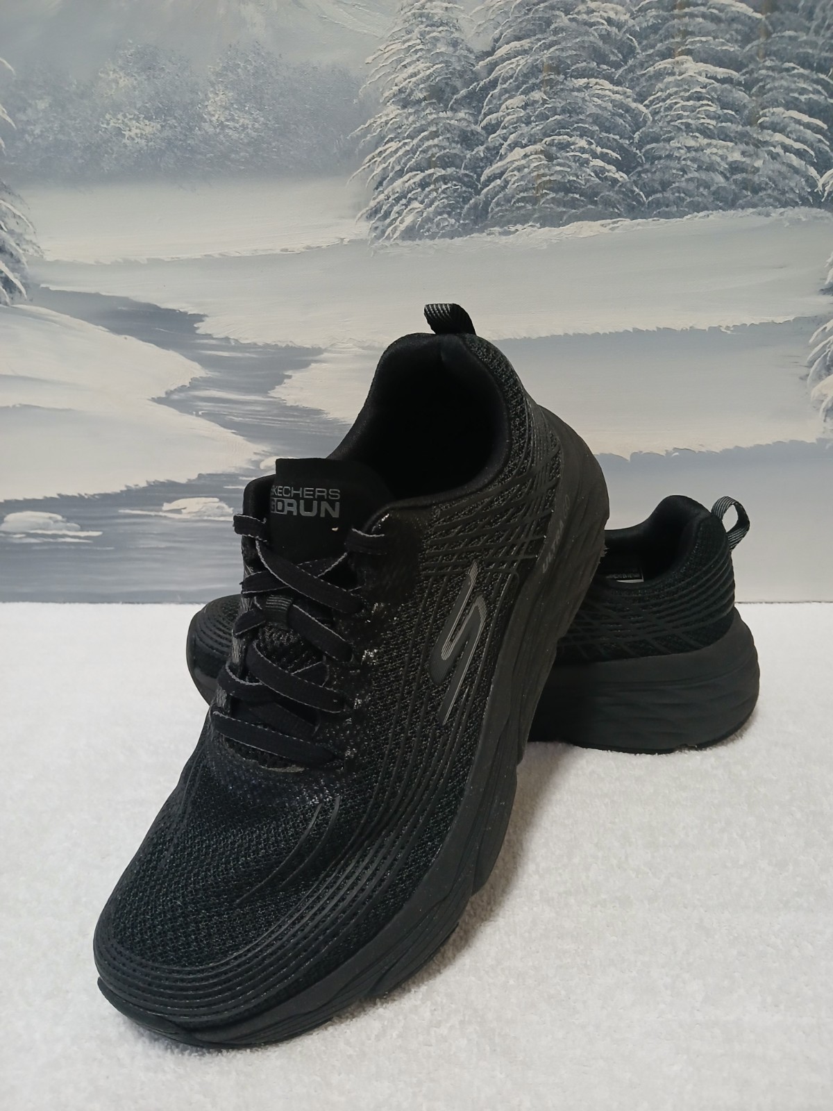 ✨️Skechers-Women’s ULTRA GO-RUN Sneaker-Size 8.5 Wide US-Excellent Condition! !