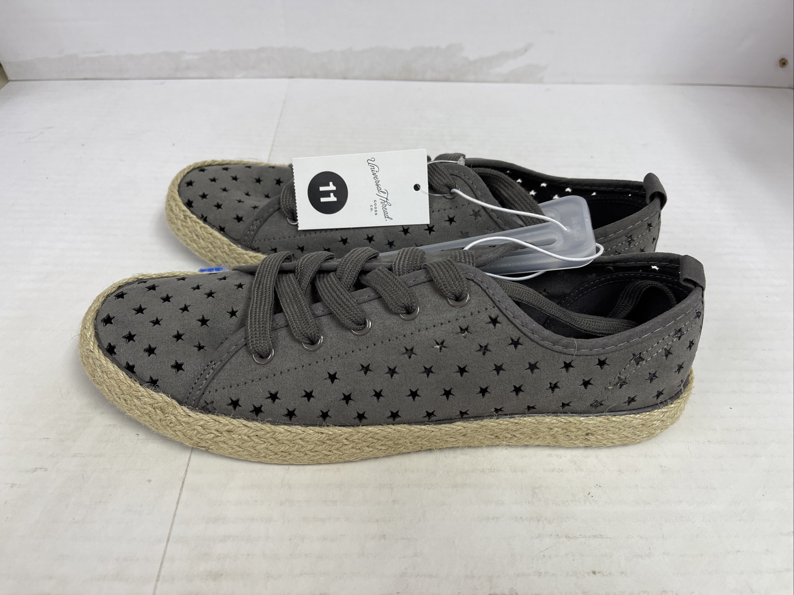 Universal Threads Womens Size 11 Gray Jena Espadrille Star Cut-Outs Sneakers