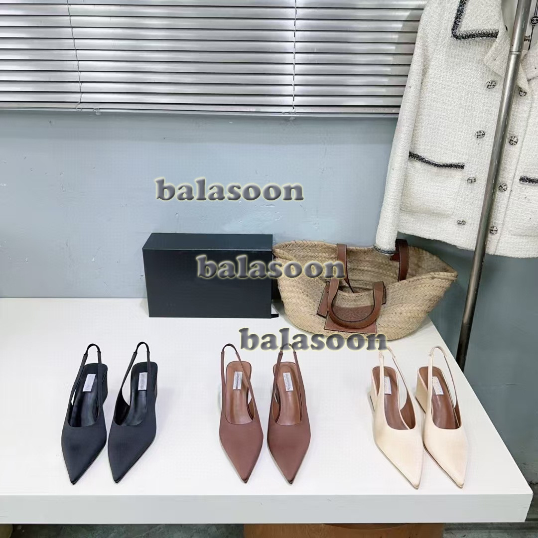 2026 summer simple leather round head flat-bottomed Baotou semi-trailer sandals