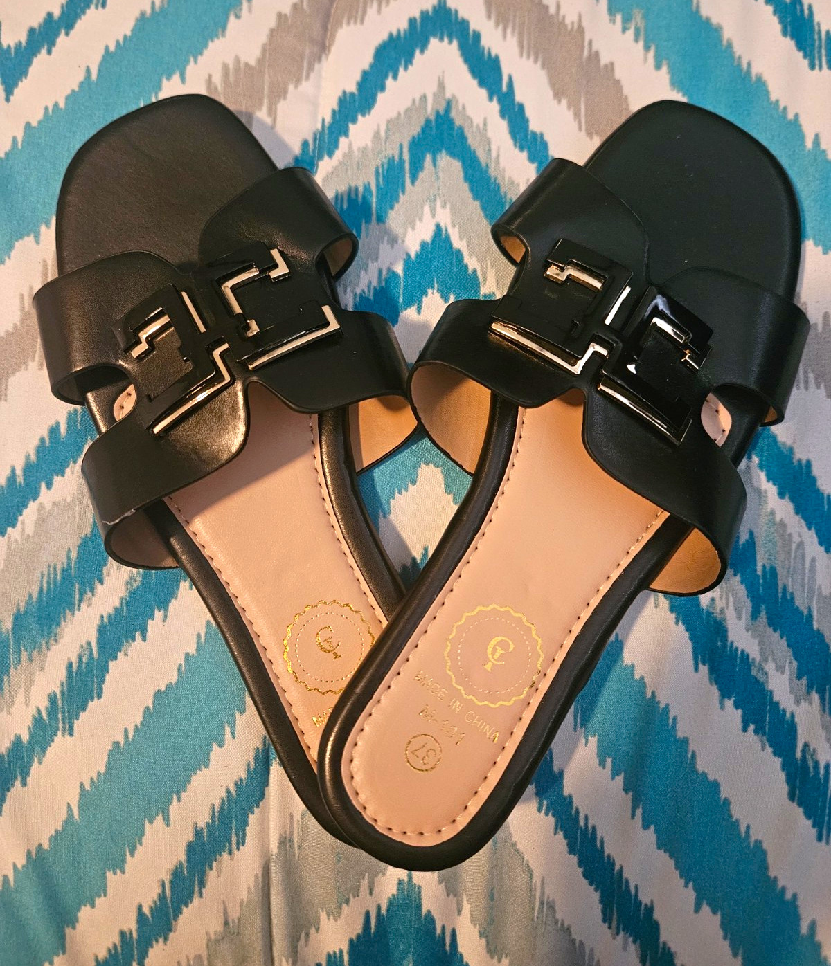Women’s Black Slide Sandals Synthetic Metal Buckle Straps Slip-On Casual US 6
