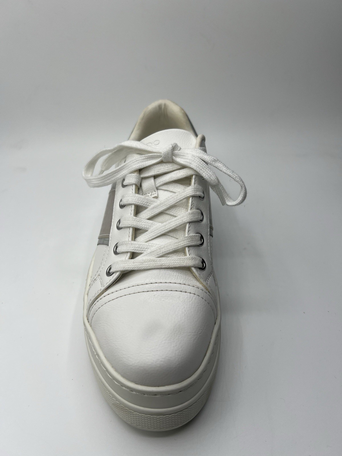Aldo Platform Sneakers Women’s 7M Starburst White Lace Up Shoes