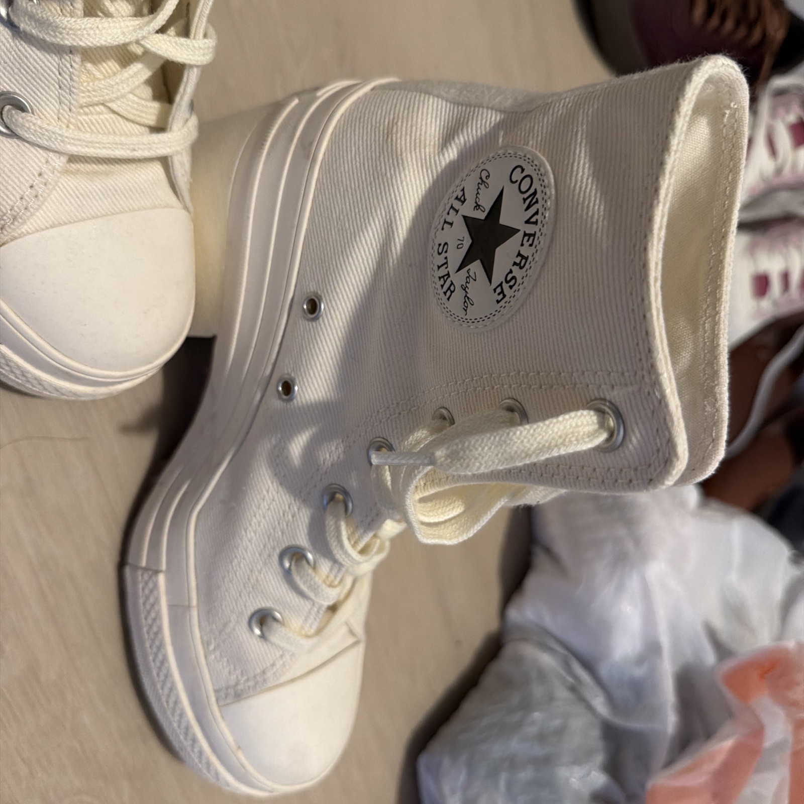 Size 7.5 – Converse Chuck Taylor All Star Modern Lift Platform High heel Cream