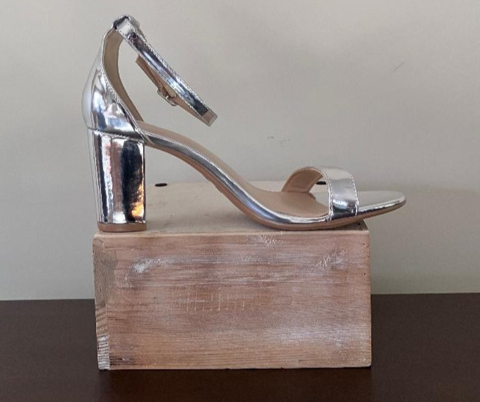 ANKIS Women’s Size 7 Silver Metallic Block Heel Open Toe Sandals – New!