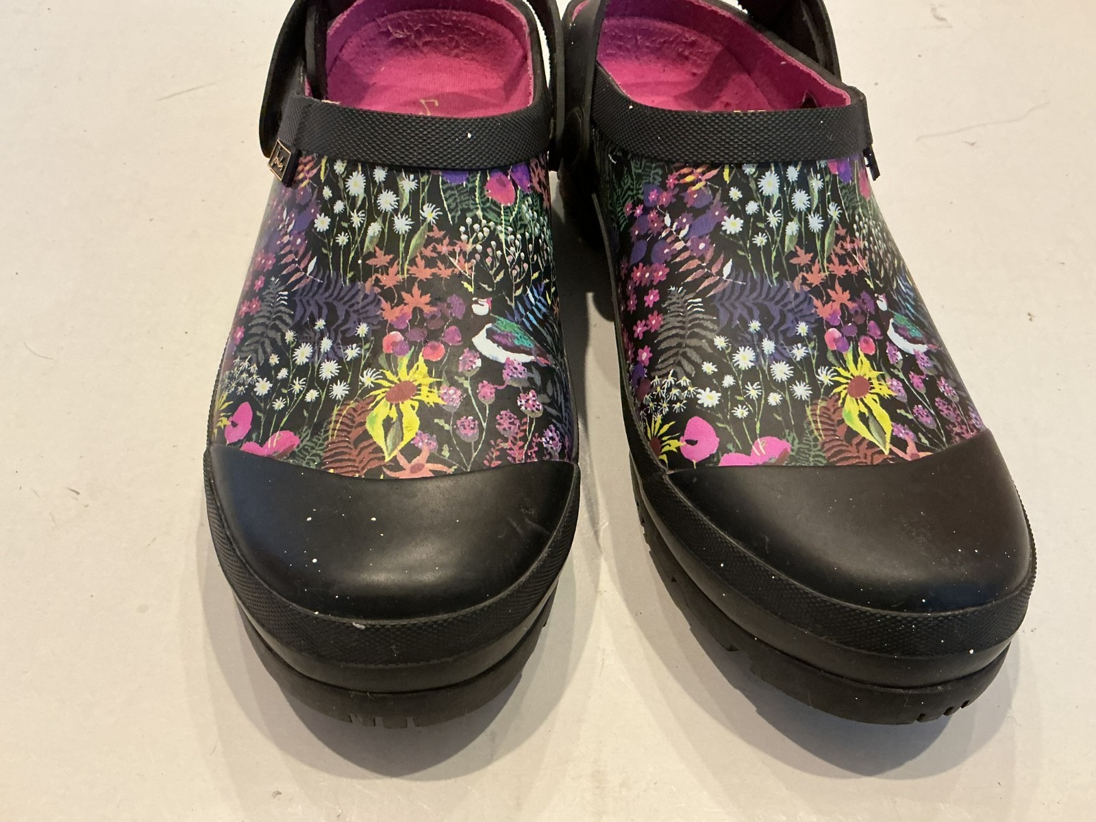 Joules Welly Clogs Size 8 Sling Back Black Ditsy Floral Garden Rain Pre-owned
