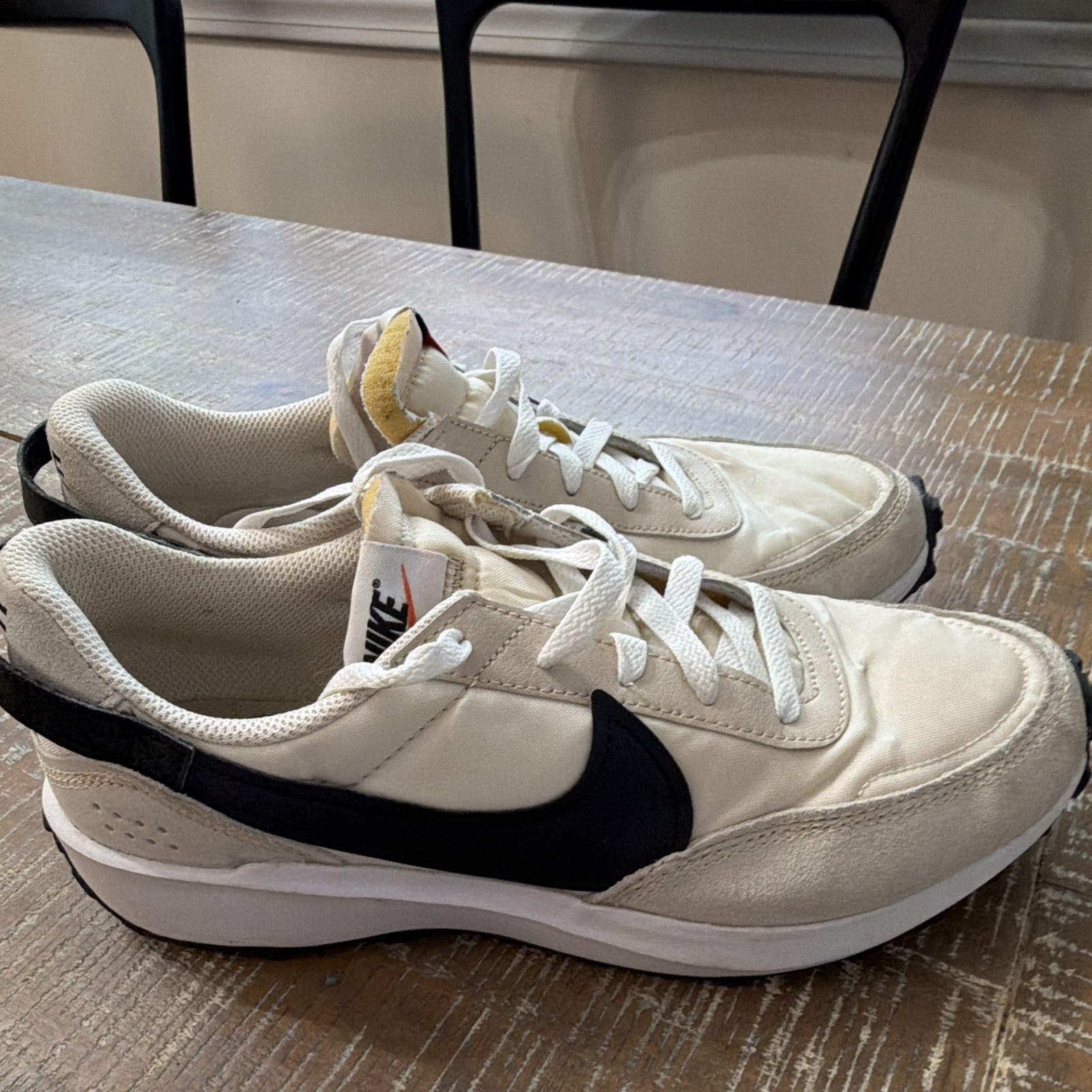 Nike Waffle Debut Low Top Lace-Up Leather Sneakers Sanddrift Black DH9523-102