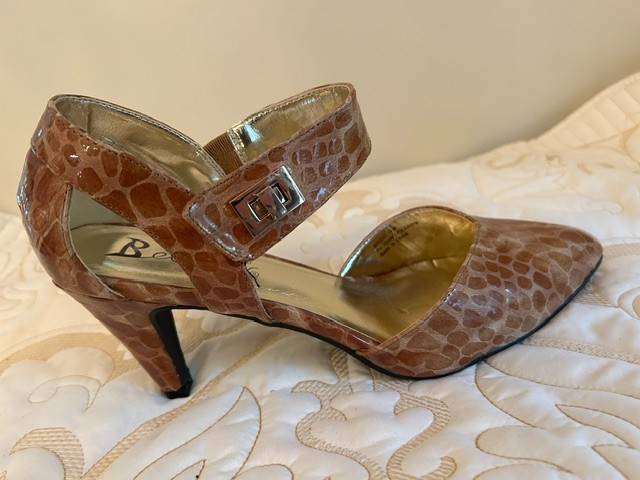 Bellini Gold High Heel Shoes with Gold Buckle Size 11