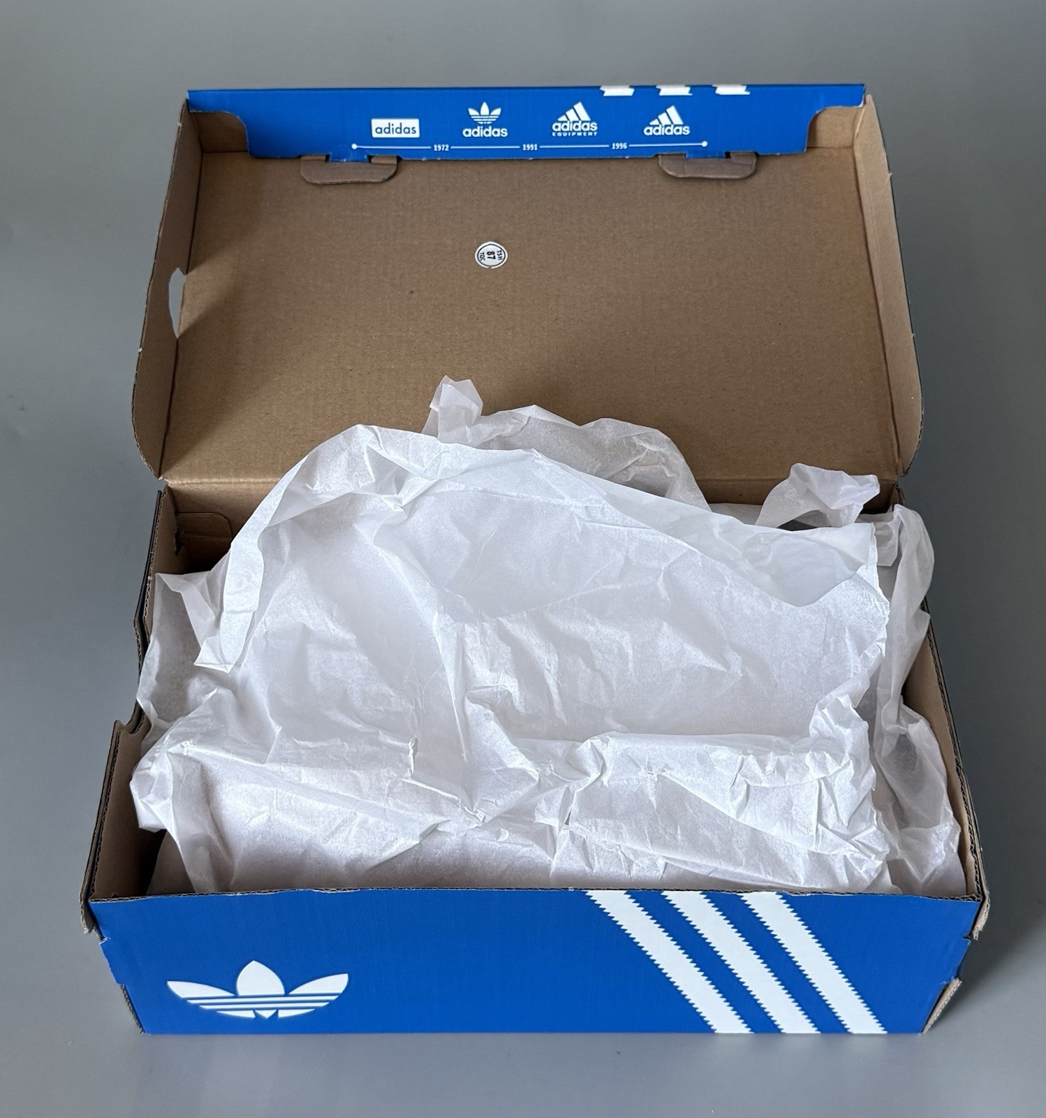 Adidas Handball Spezial J Sneakers Beige/White/Black/Gum — New w/ Box — Women 5