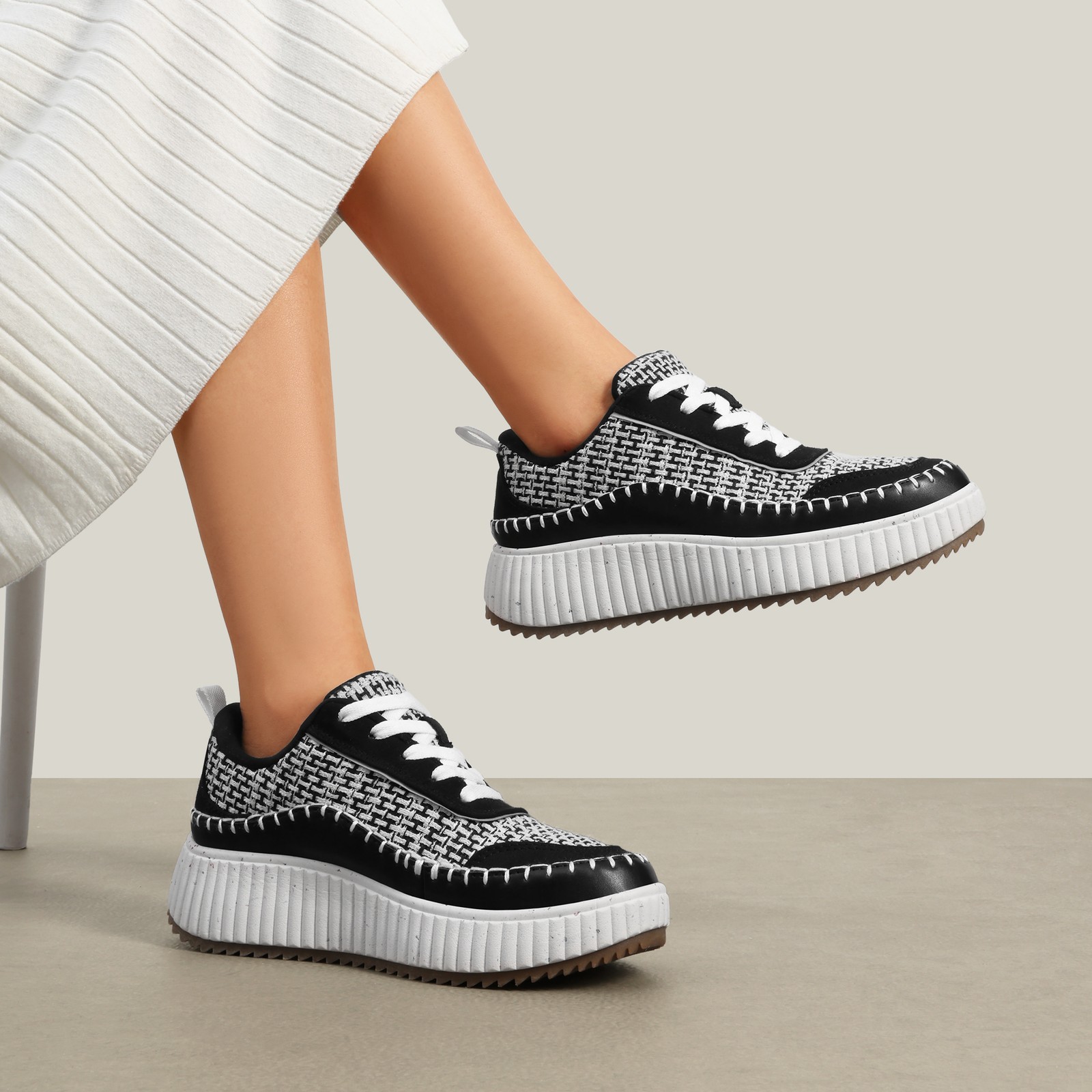Women Chunky Fashion Sneakers Comfortable Casual Lace Up Platform Sneakers