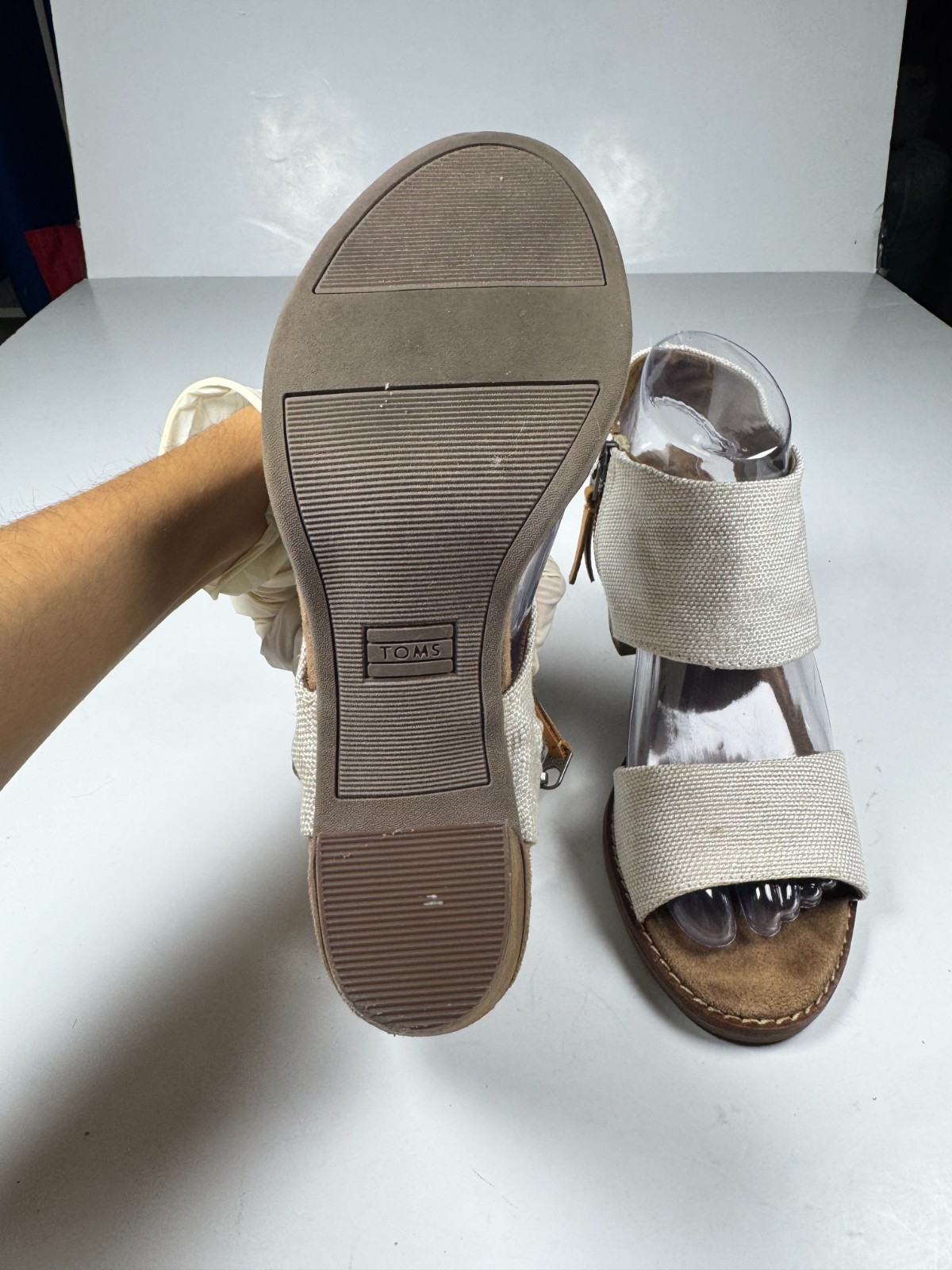 Toms Majorca Strappy Womens US 7.5 Beige Side Zip Block Heel Cutout Sandals