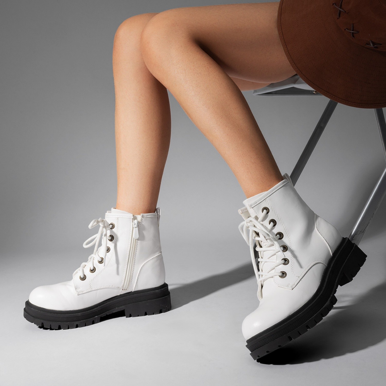 Women Lace Up Faux Leather Military Combat Boots Classic Side Zipper Ankle Boots