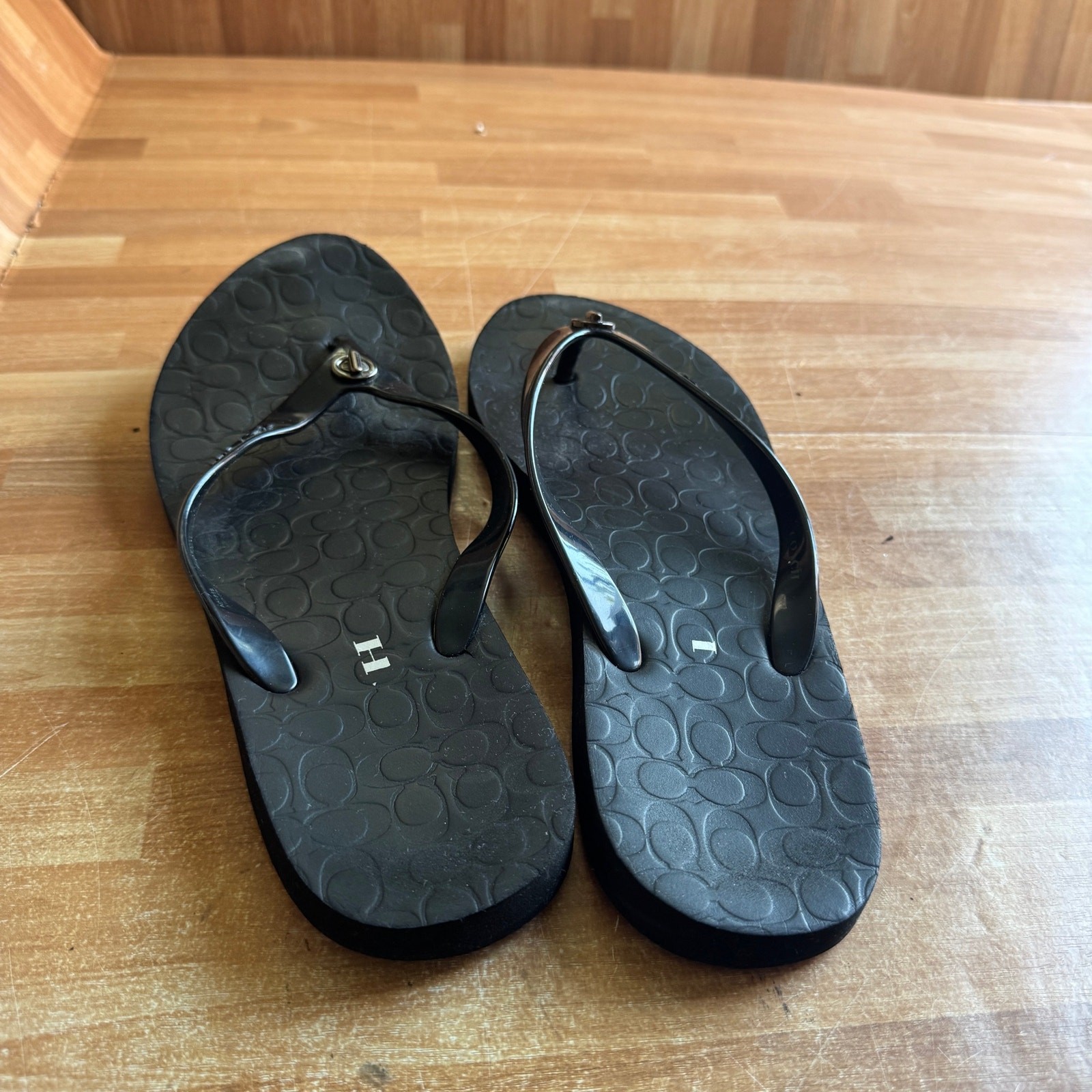 Coach Abbigail Black Turnlock Signature Rubber Flip Flop Thong Sandals