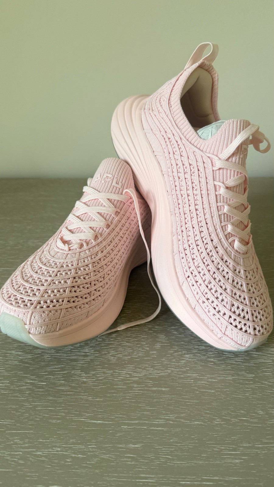 Women’s APL sneaker 7.5