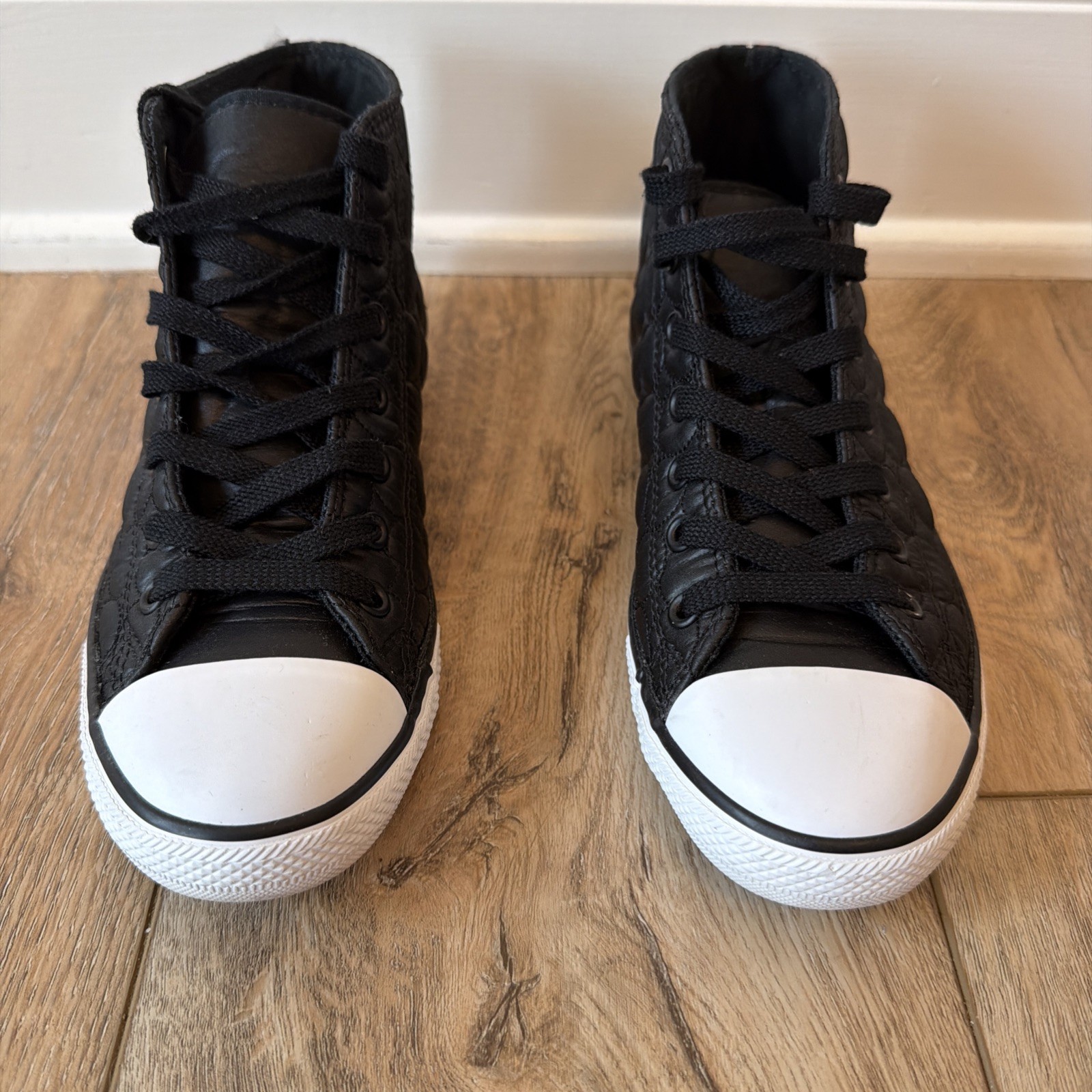 Converse All Star Women’s Sneakers Black Quilted High Top US 7 NWOB