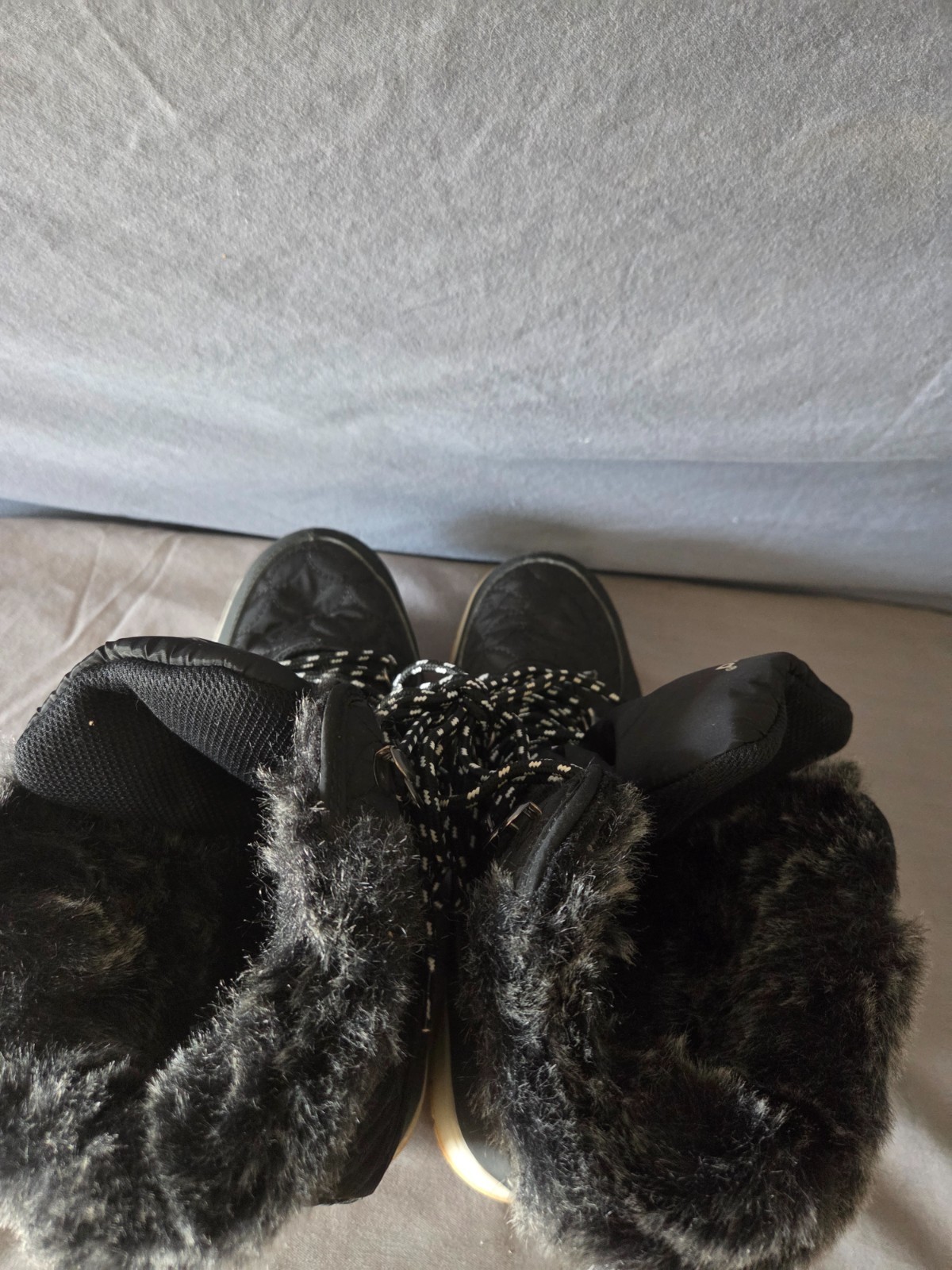 Chooka Belltown Mid Faux Fur Womens Boots Color Black Size 8 Worn Once Lace Up