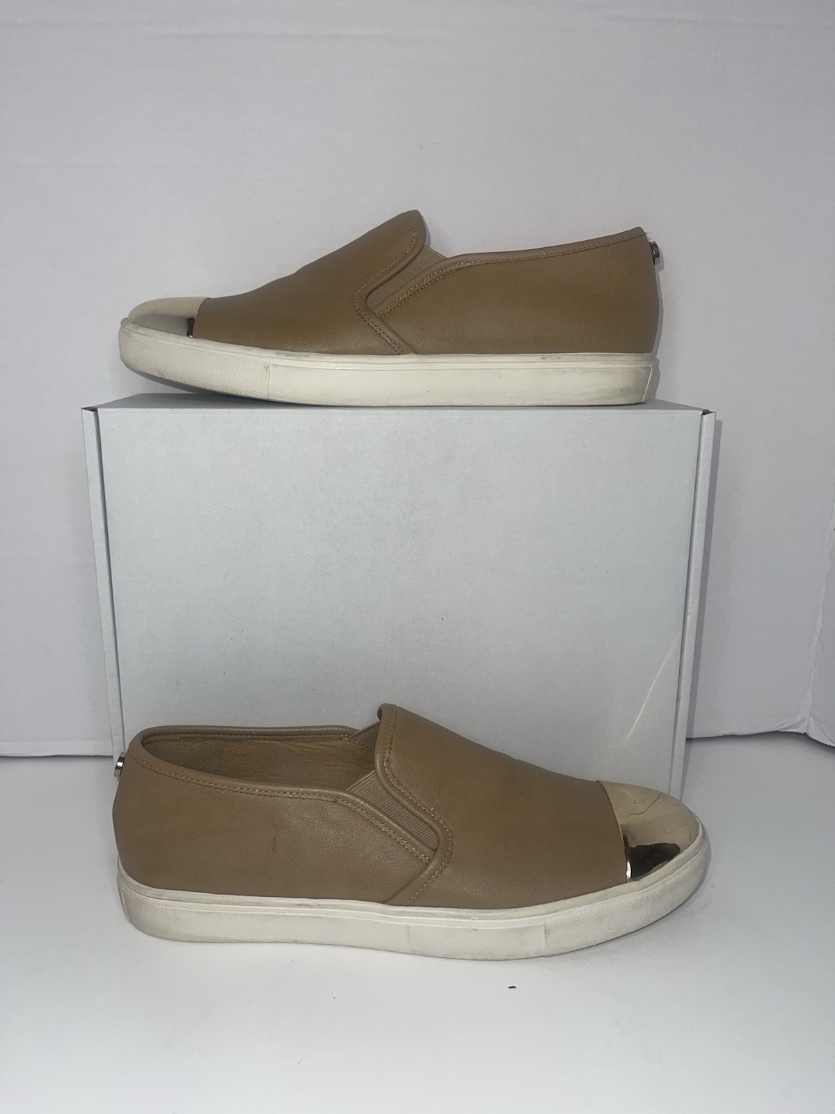 Steve Madden Tan Metallic Cap Toe Slip-On Flats Leather Women’s Comfort
