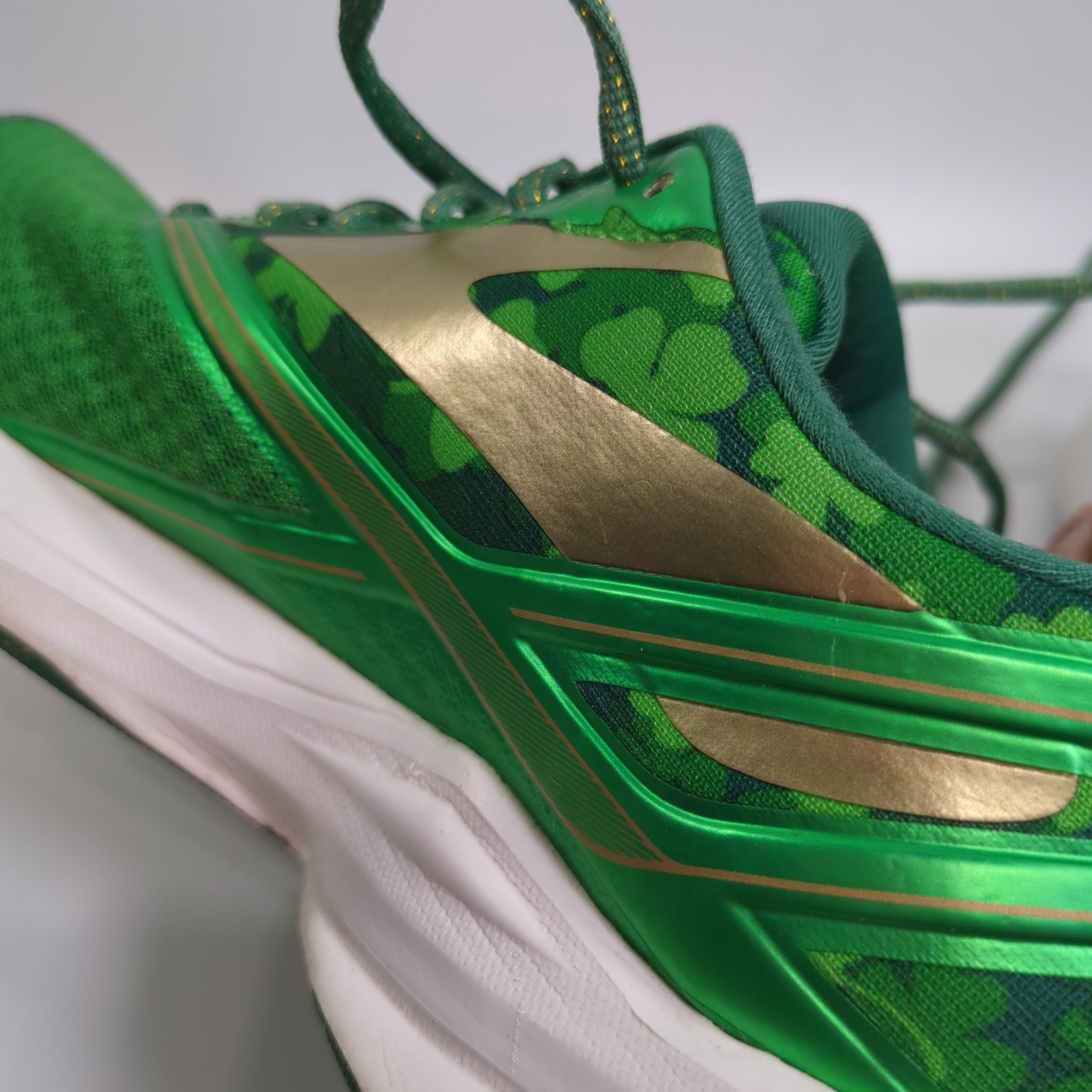 Brooks Launch 4 St Patrick’s Day Running Shoes Fern Green Mesh Shamrock US 8.5 D