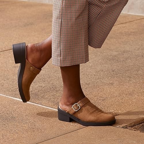 Bzees Open Book Clogs Brown Mules With Buckle Size 9W NEW
