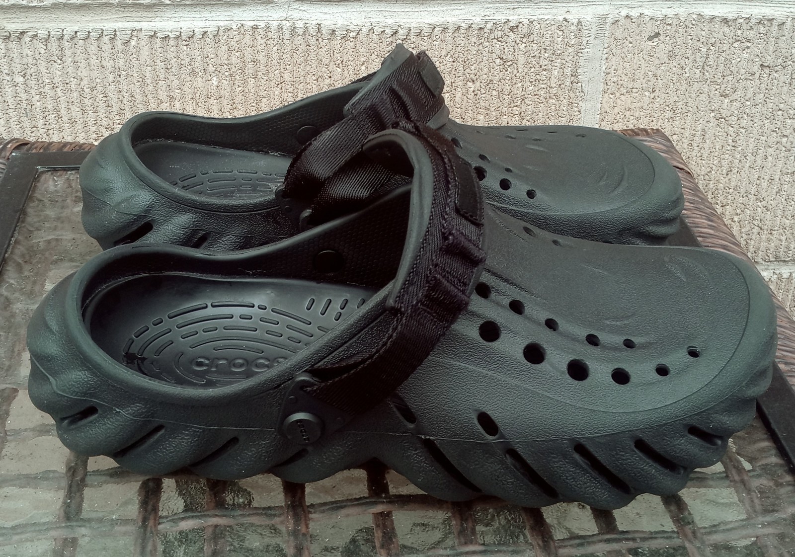 Crocs Echo Clog Unisex Black Men’s Sz 9 Women’s Sz 11 Adjustable Turbo Strap